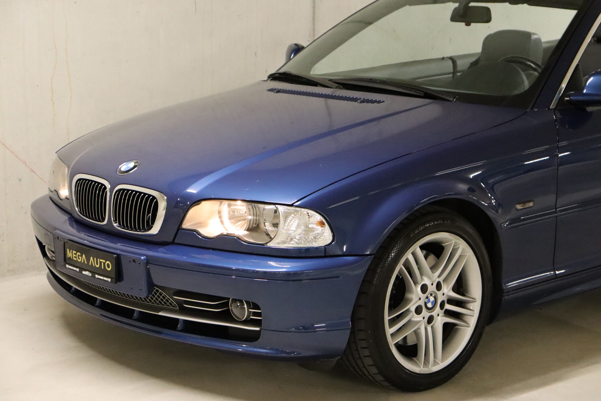 BMW 330CI CABRIOLET ** FRISCH AB MFK & SERVICE ** 8-FACH FELGEN ** TOP GEPFLEGT **-showroom-element-2