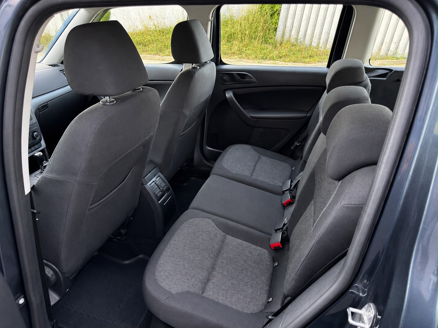 SKODA Yeti 1.8 TSI Active 4x4 DSG-image-13