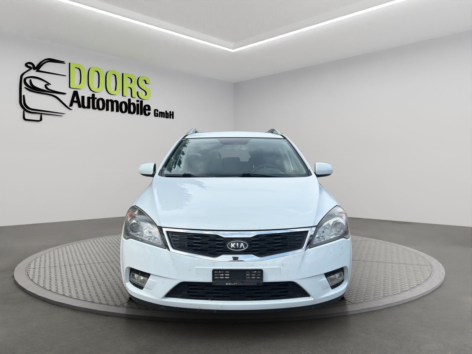 KIA Cee'd Sporty Wagon 1.4 16V Basic-showroom-element-1