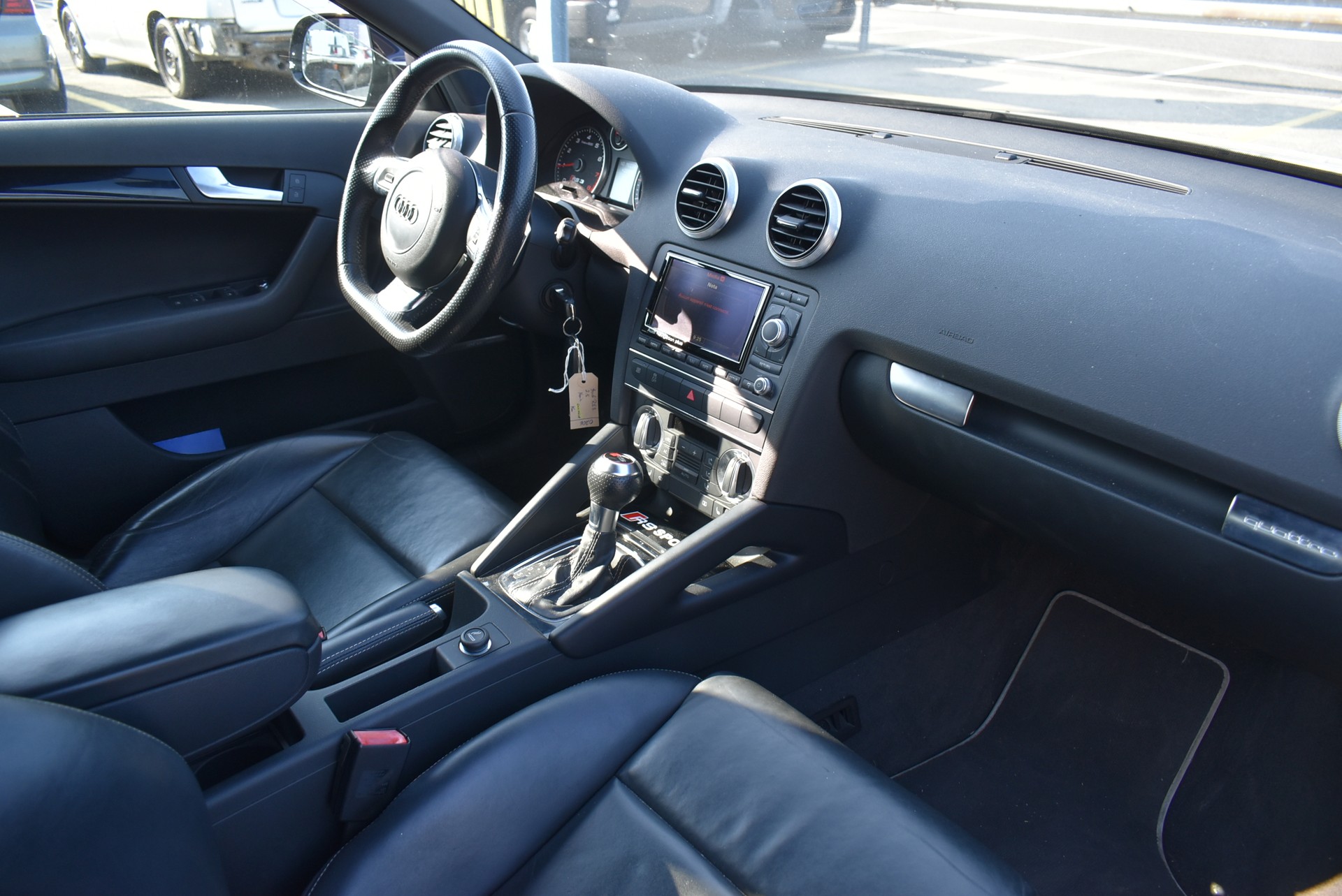 AUDI RS3 Sportback 2.5 TFSI quattro S-tronic-image-5