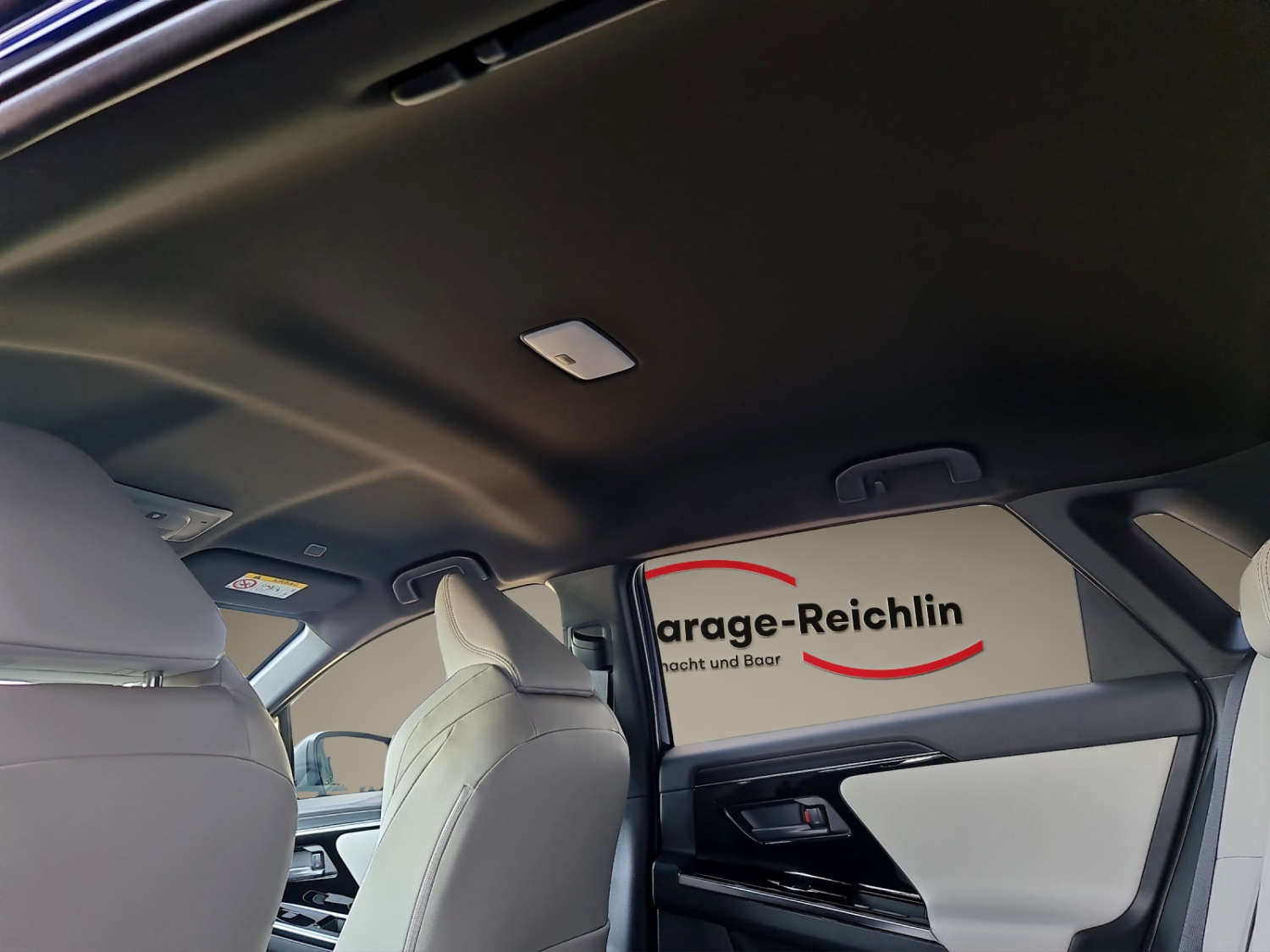 TOYOTA bZ4X Premium AWD-image-11