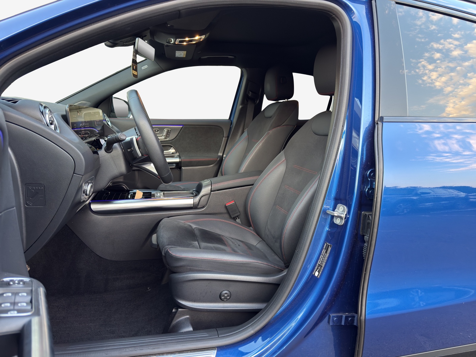 MERCEDES-BENZ GLA 220 4Matic 8G-DCT-image-7