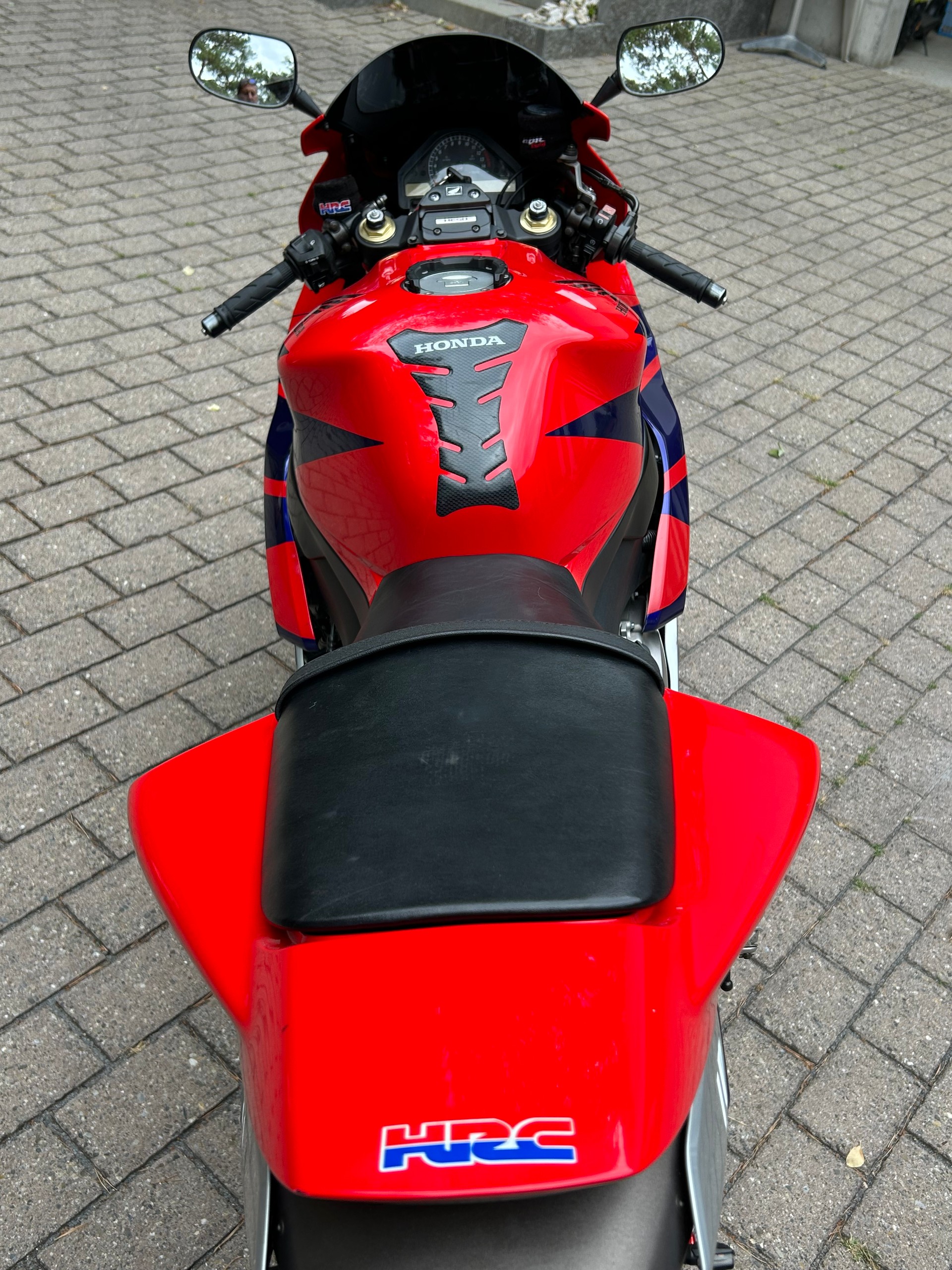 HONDA CBR 1000 RR-image-8