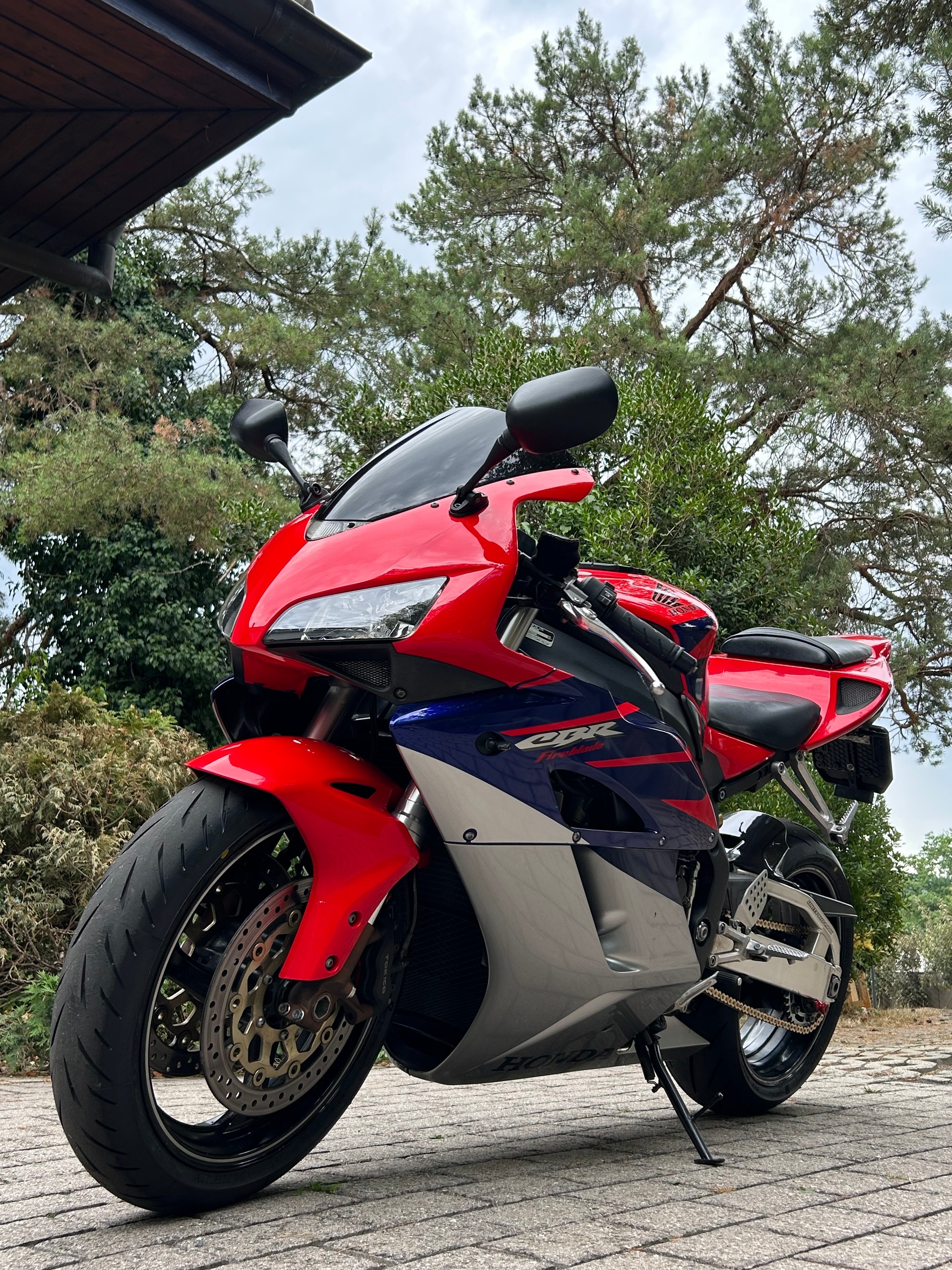 HONDA CBR 1000 RR-image-6