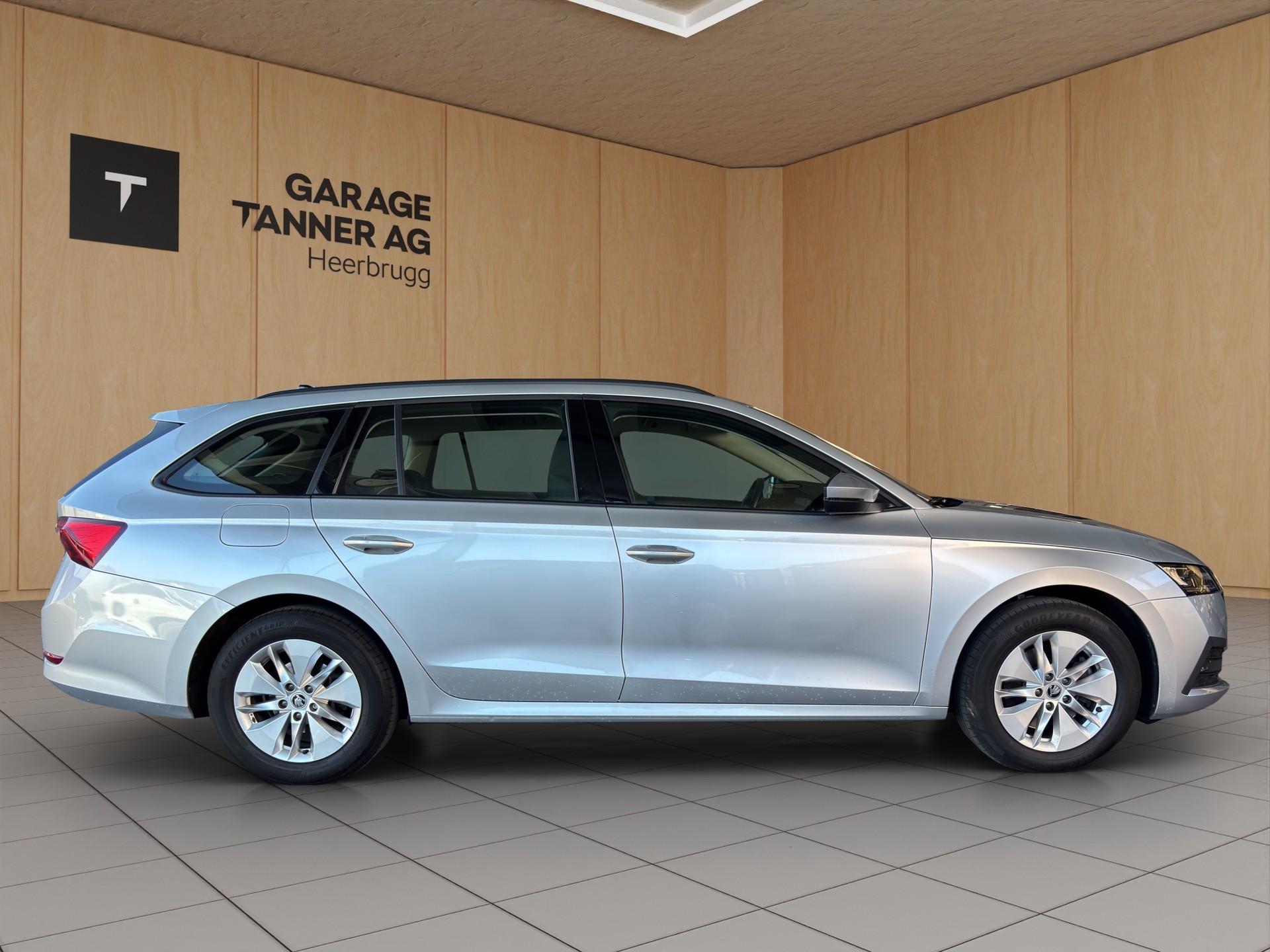 SKODA Octavia Combi 2.0 TDI DSG Ambition 4x4-showroom-element-3