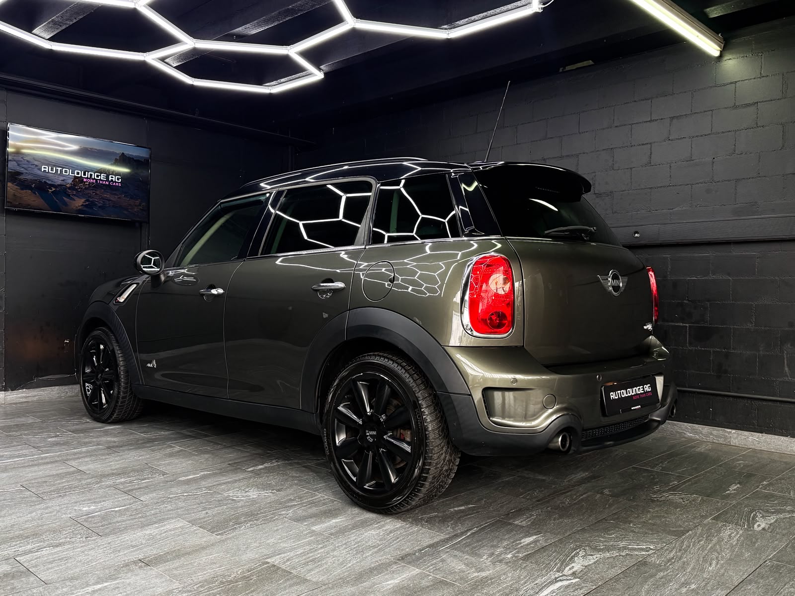 MINI Countryman Cooper S ALL4 Steptronic-showroom-element-2