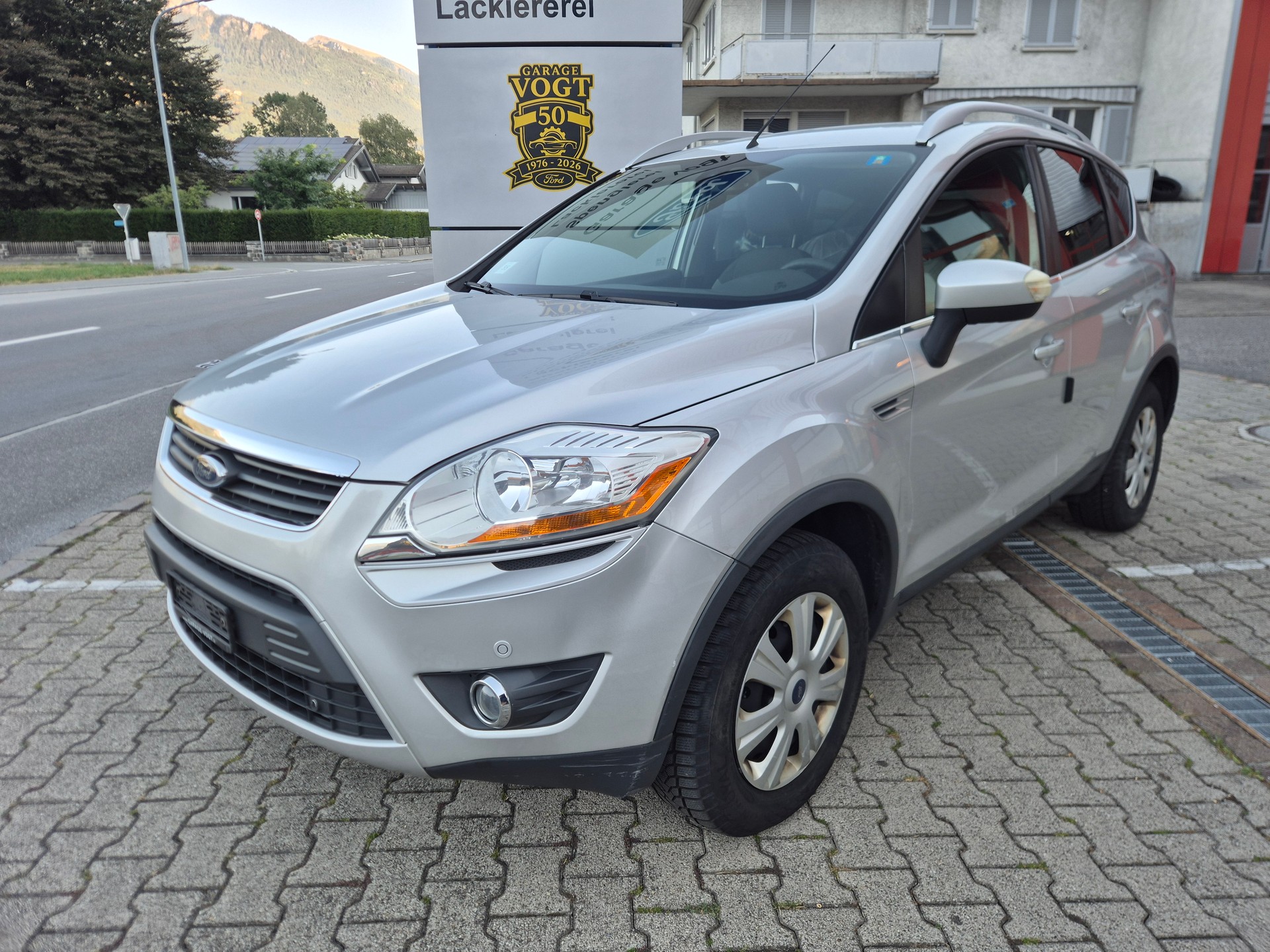 FORD Kuga 2.0 TDCi Carving 4WD-showroom-element-1