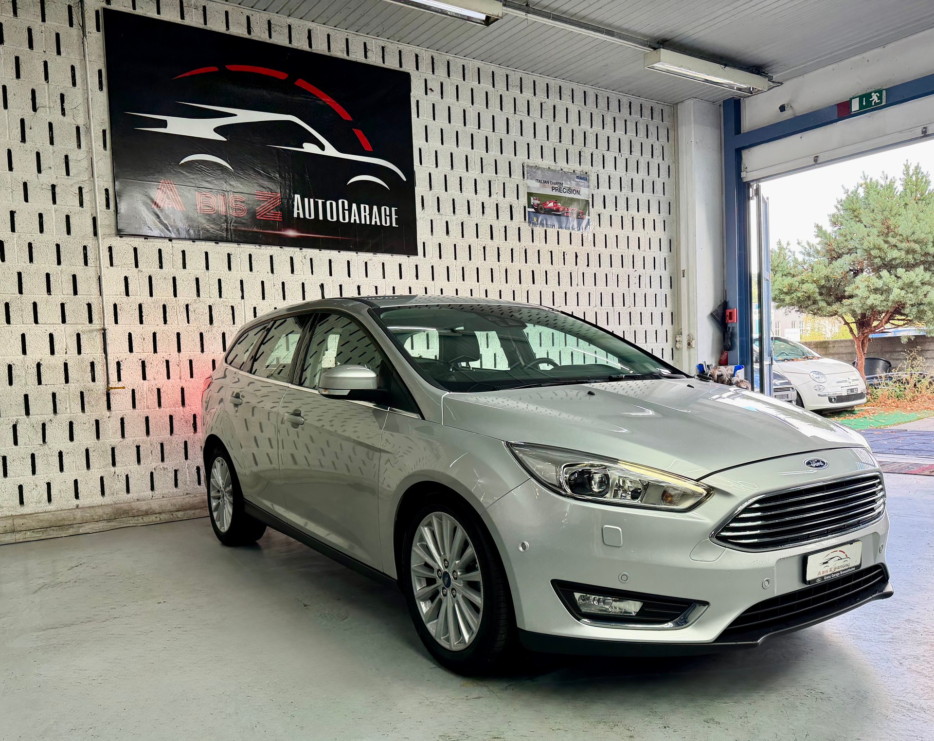 FORD Focus 1.0 SCTi Trend Automatic-showroom-element-2