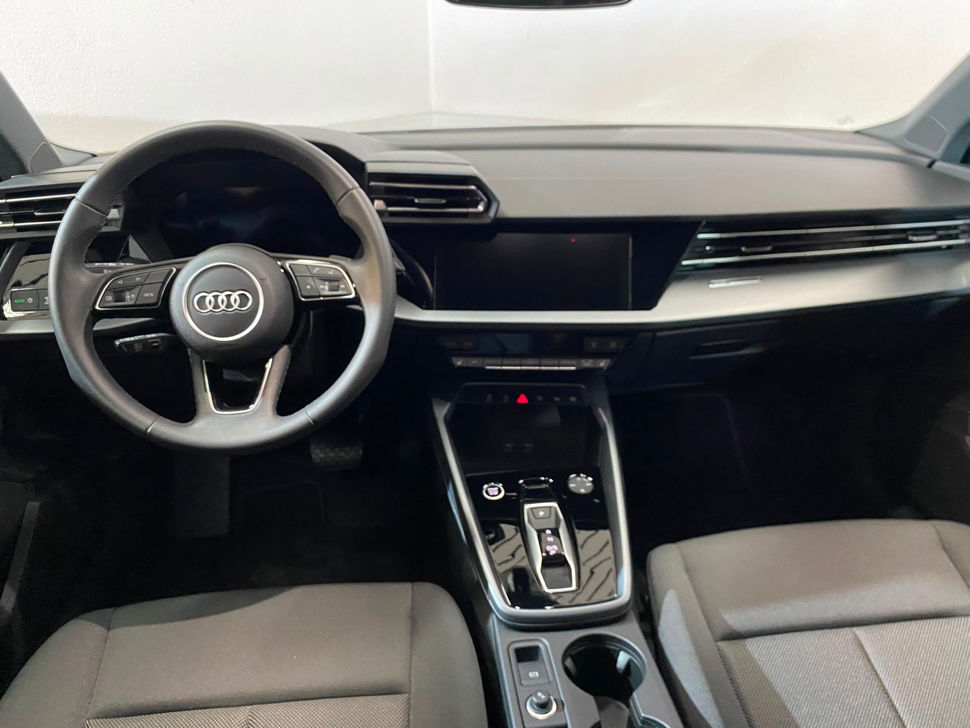 AUDI A3 Sportback 35 TFSI Attraction S-tronic-image-7