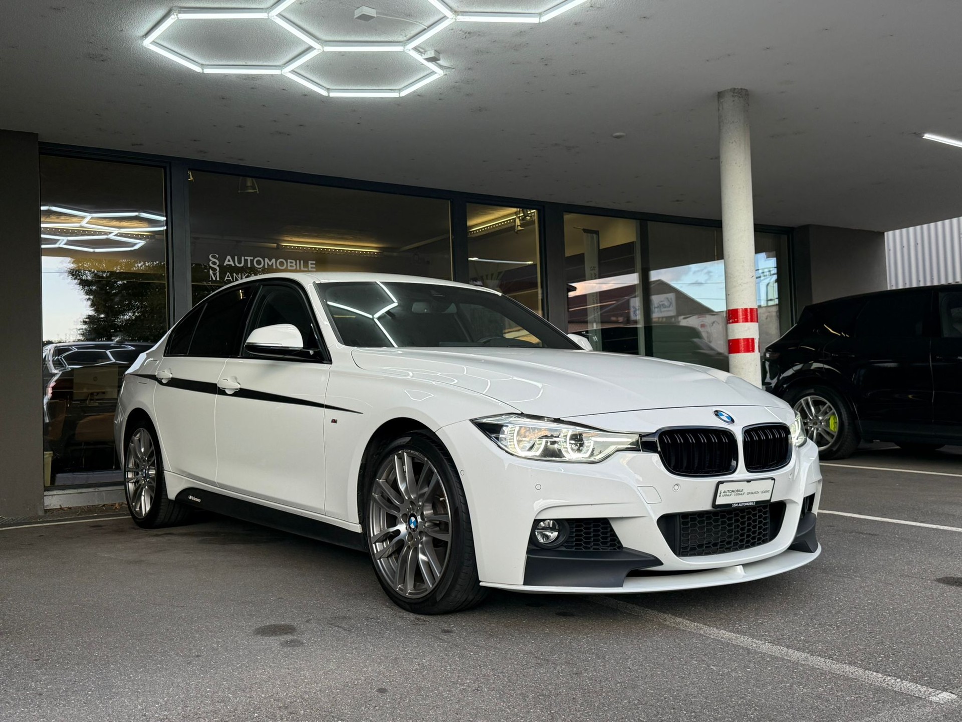 BMW 340i xDrive M Sport *Power & Sound Kit* *//M-Performance Parts* Steptronic-showroom-element-2