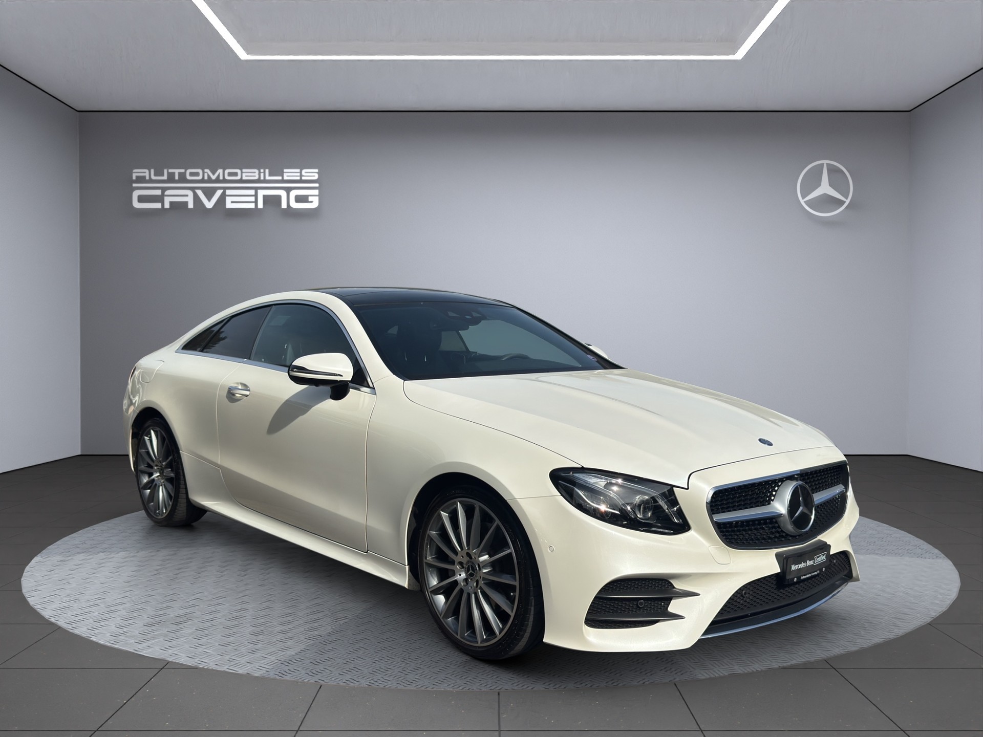 MERCEDES-BENZ E 200 Coupé AMG Line 9G-Tronic-image-6