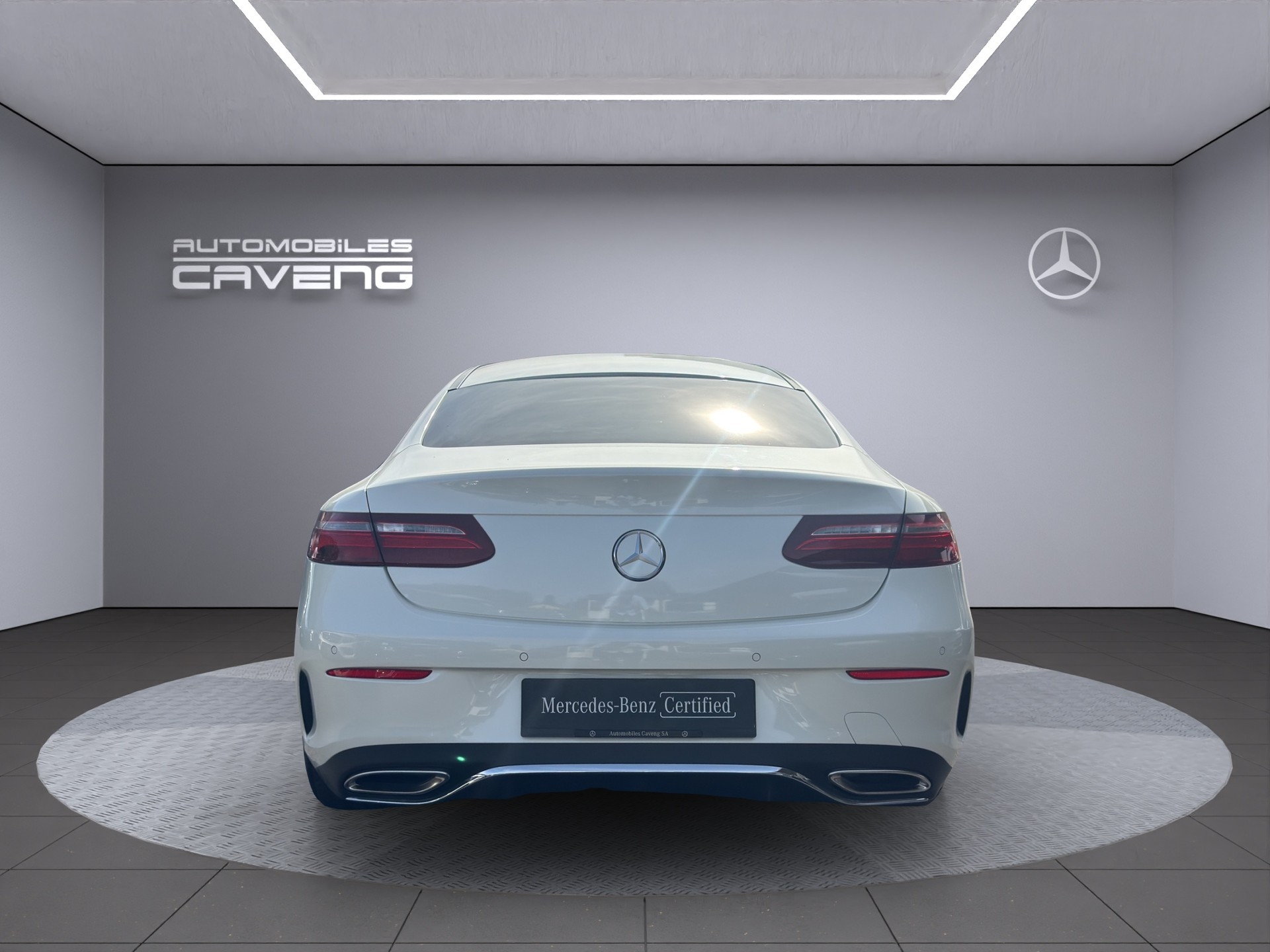 MERCEDES-BENZ E 200 Coupé AMG Line 9G-Tronic-showroom-element-3