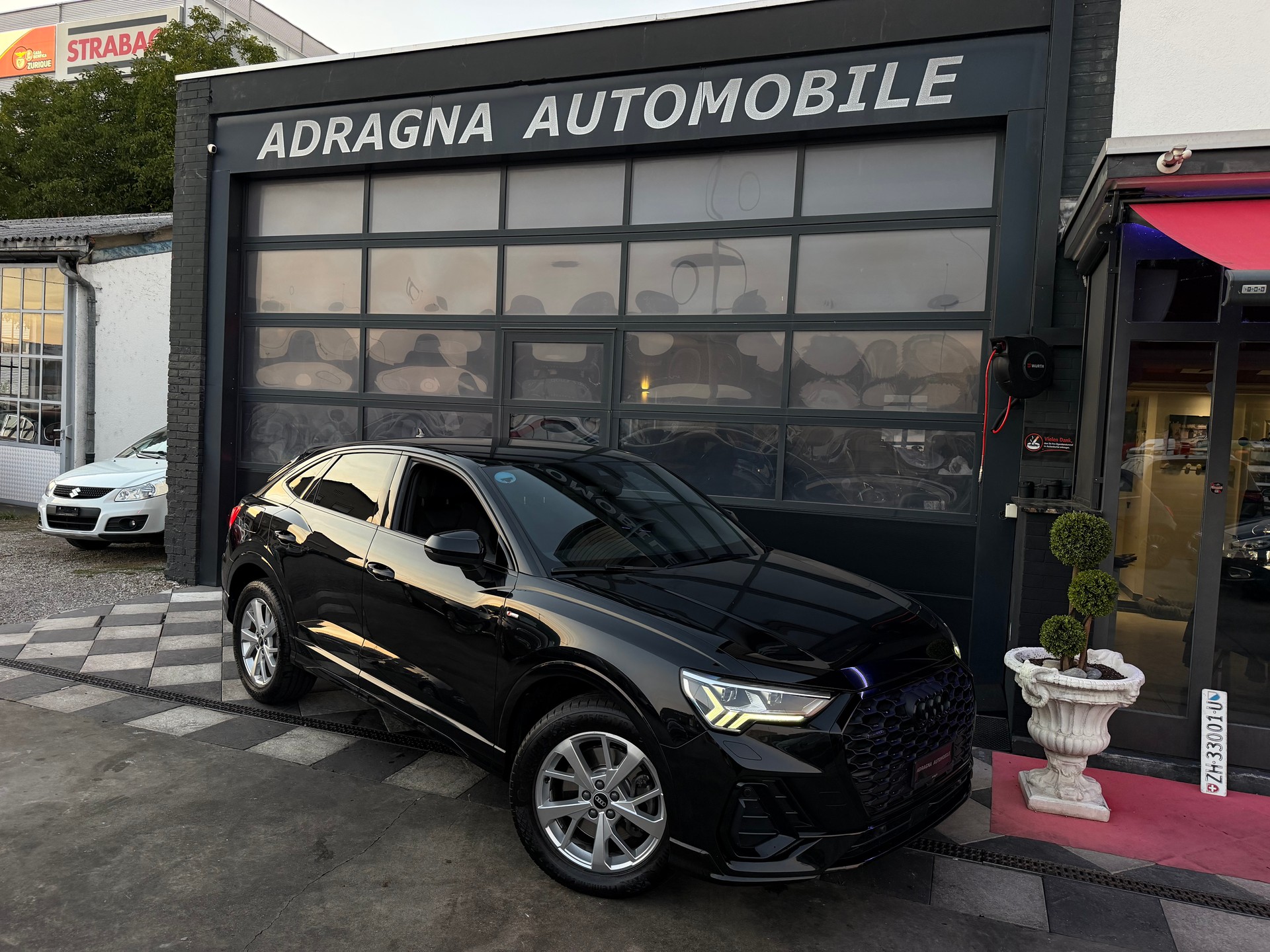 AUDI Q3 Sportback 40 TDI S line Attraction quattro S-tronic-showroom-element-3
