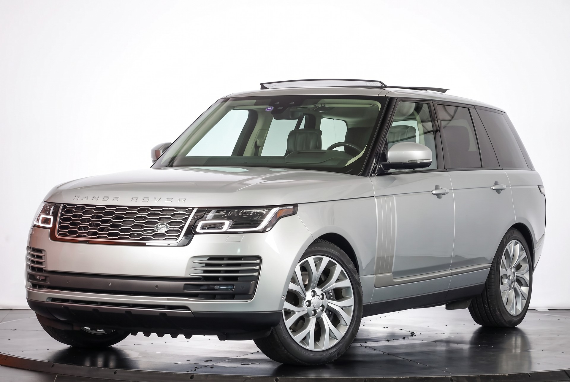 LAND ROVER Range Rover 2.0 Si4 P400e PHEV AutobiographyAutomatic • Head-Up • Meridian Reference • Attelage-image-4