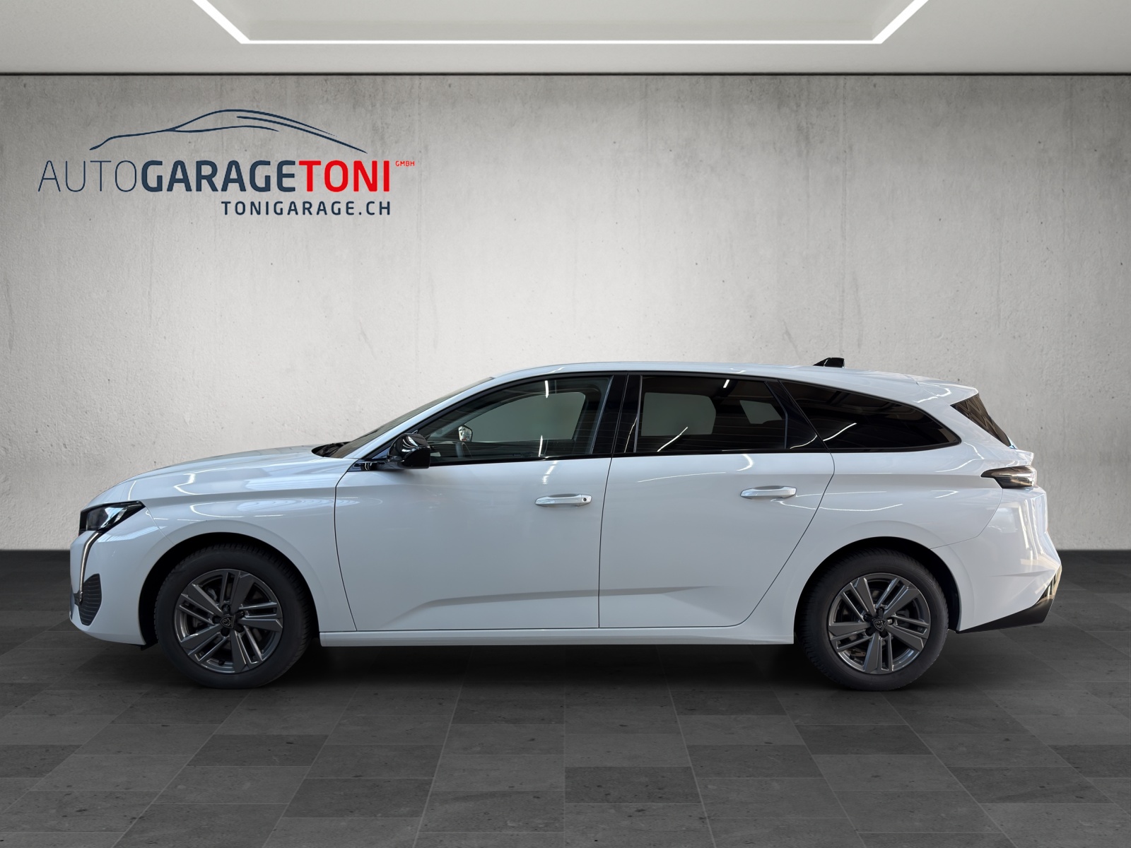 PEUGEOT 308 SW 1.2 Pure Tech Allure EAT8-showroom-element-3