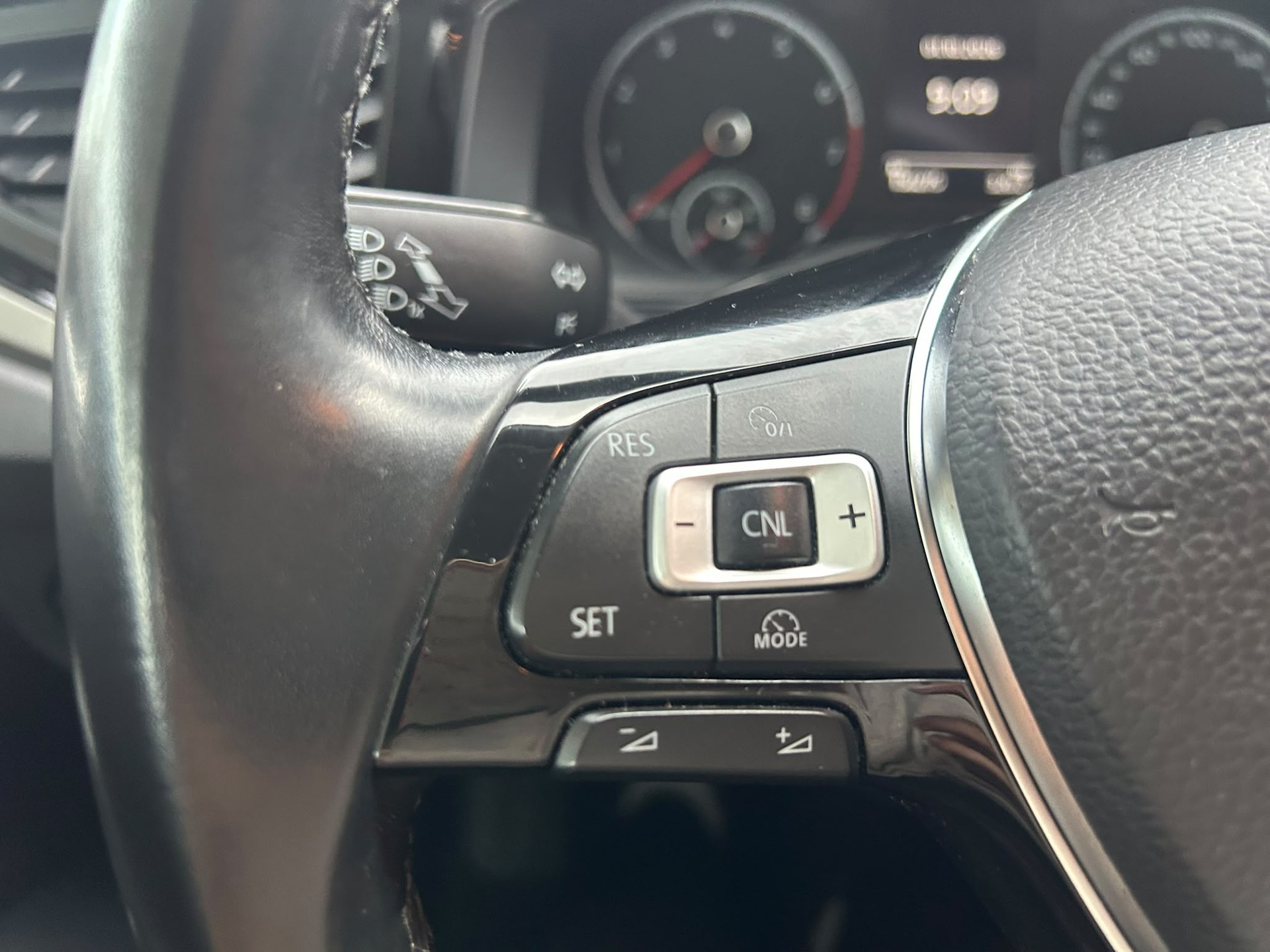 VW Polo 1.0 TSI BMT Trendline-image-9