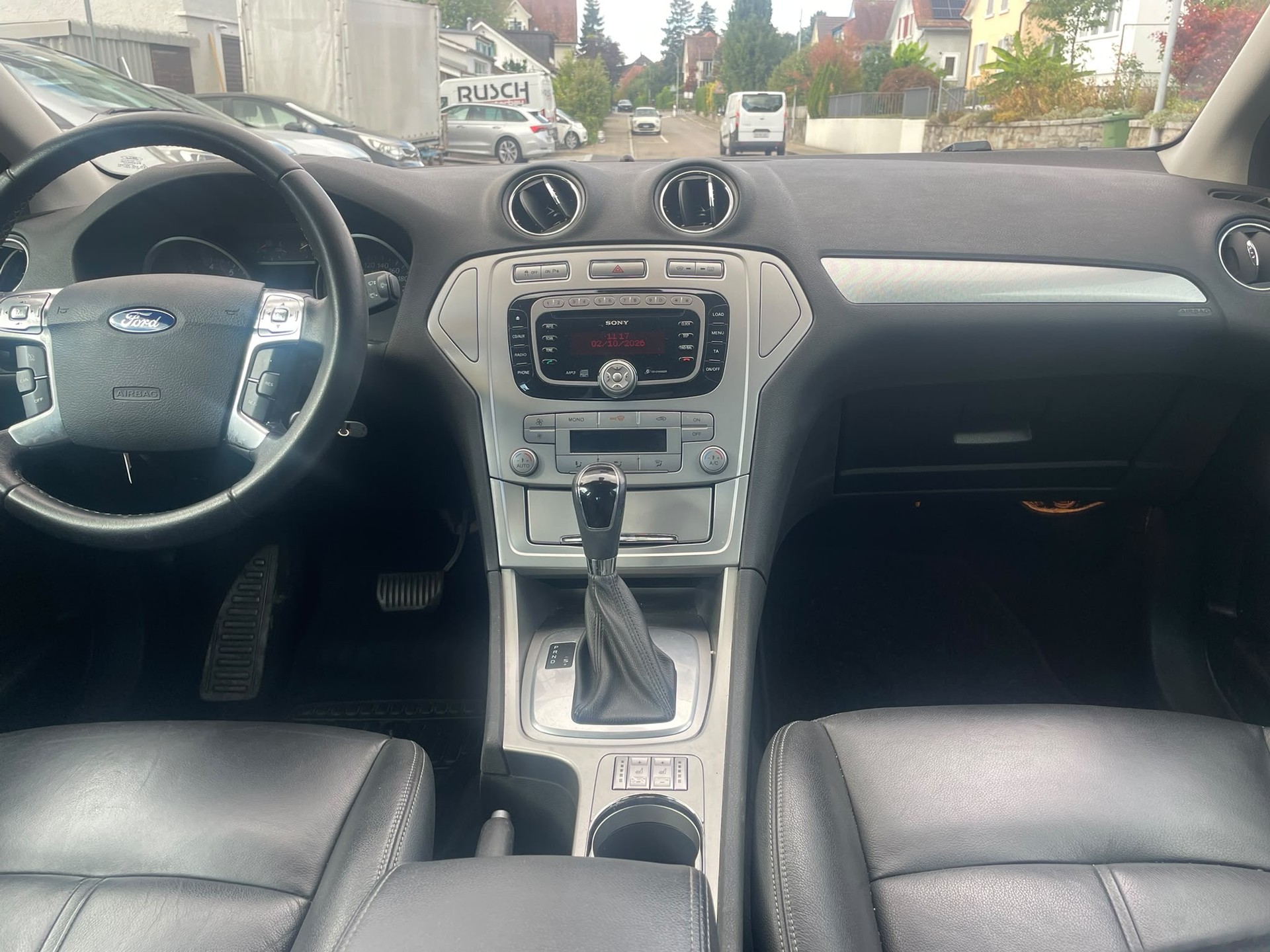 FORD Mondeo 2.3i 16V Titanium Executive Automatic-image-8