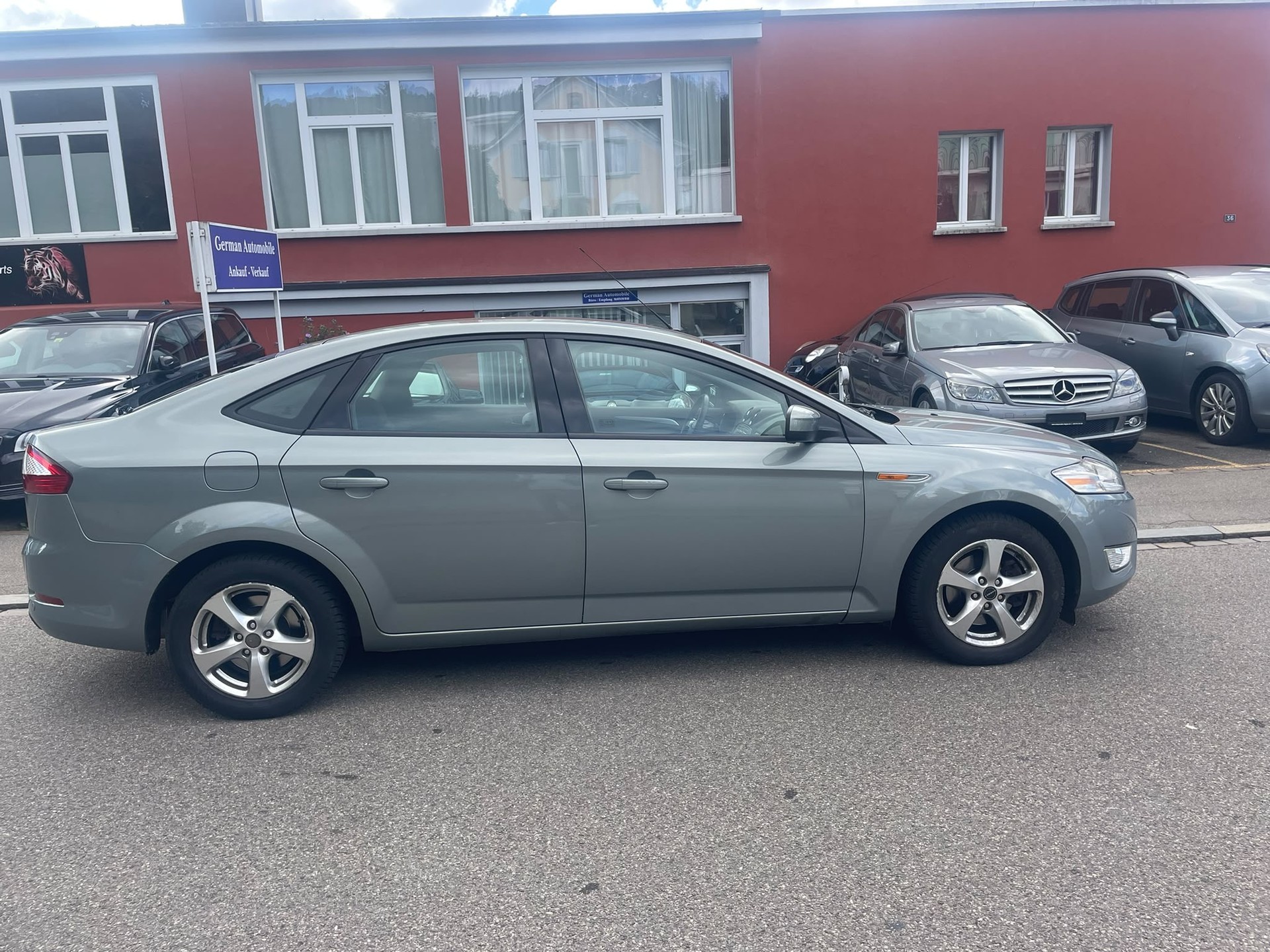 FORD Mondeo 2.3i 16V Titanium Executive Automatic-image-5