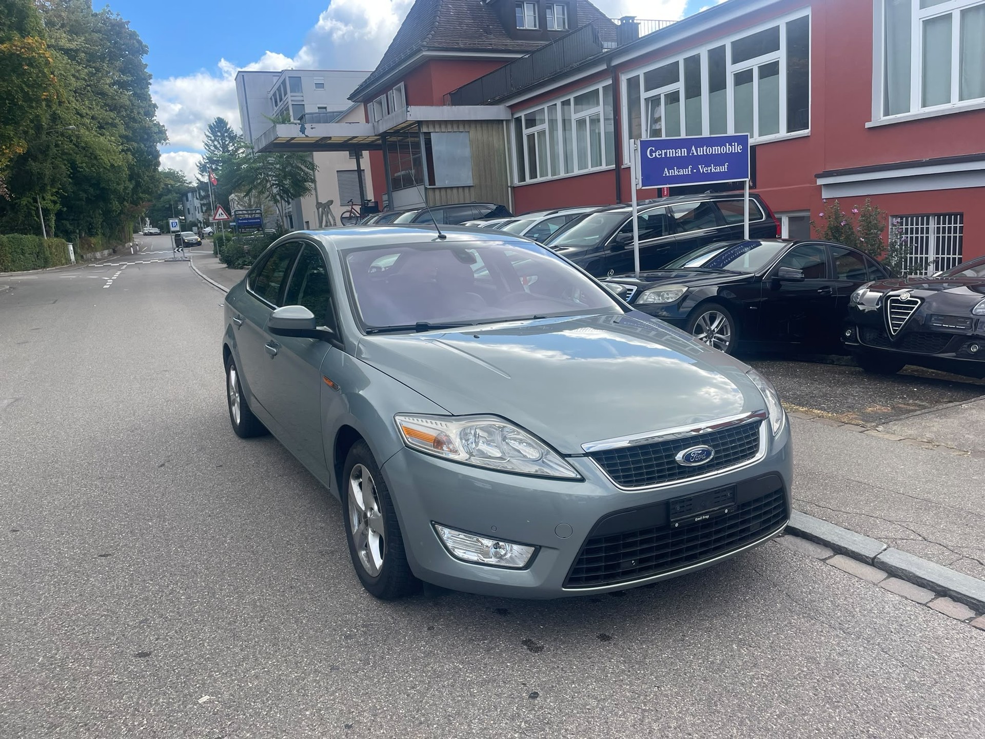 FORD Mondeo 2.3i 16V Titanium Executive Automatic-image-4