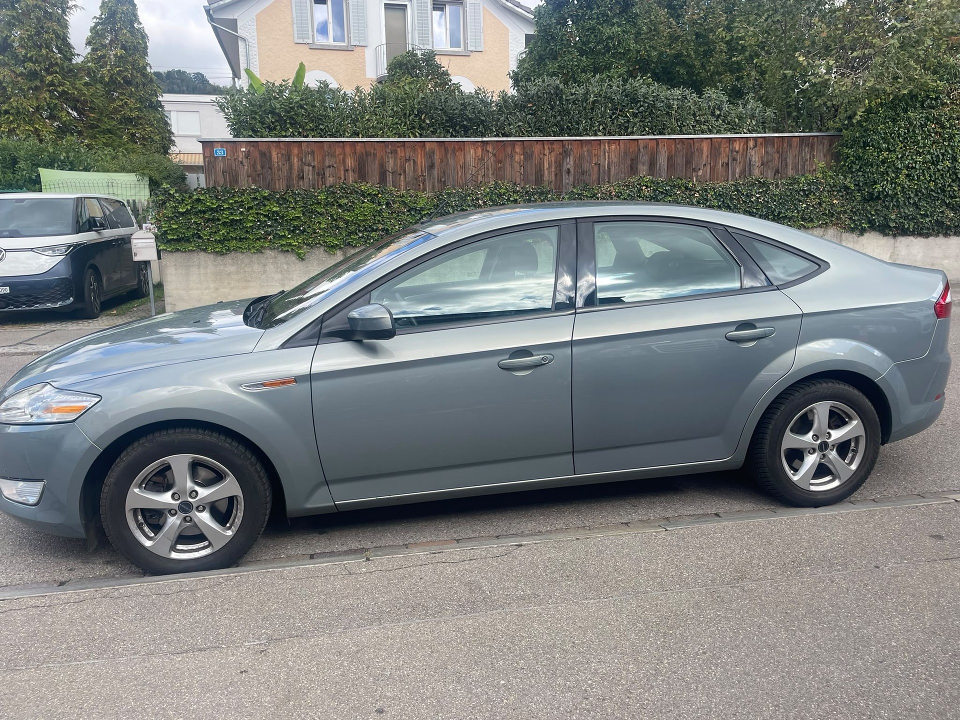 FORD Mondeo 2.3i 16V Titanium Executive Automatic