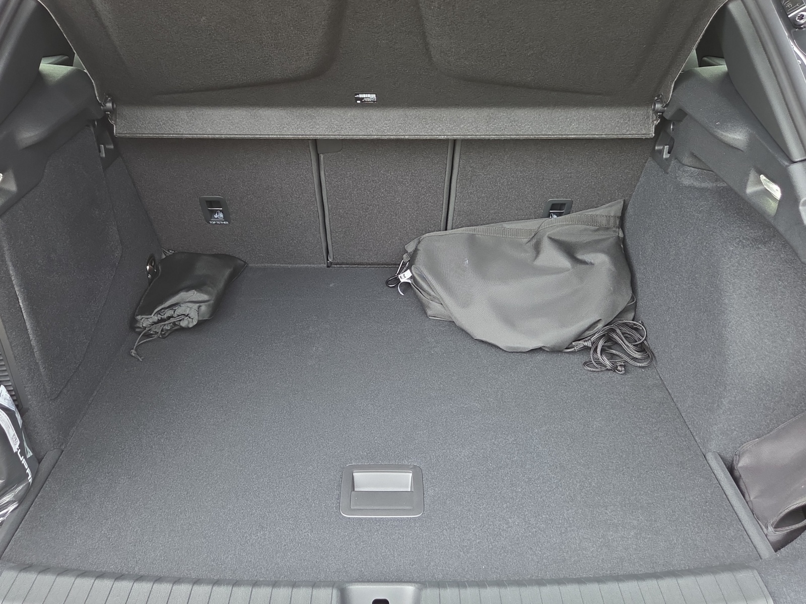 CUPRA Terramar 1.5 eHybrid DSG-image-12