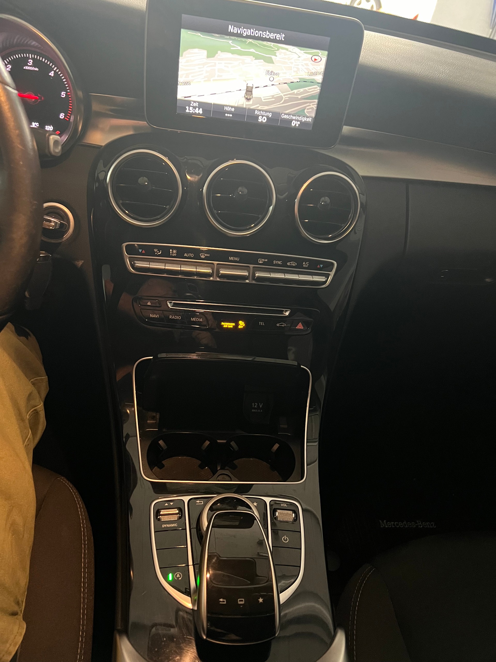 MERCEDES-BENZ C 250 BlueTEC 4Matic 7G-Tronic-image-11