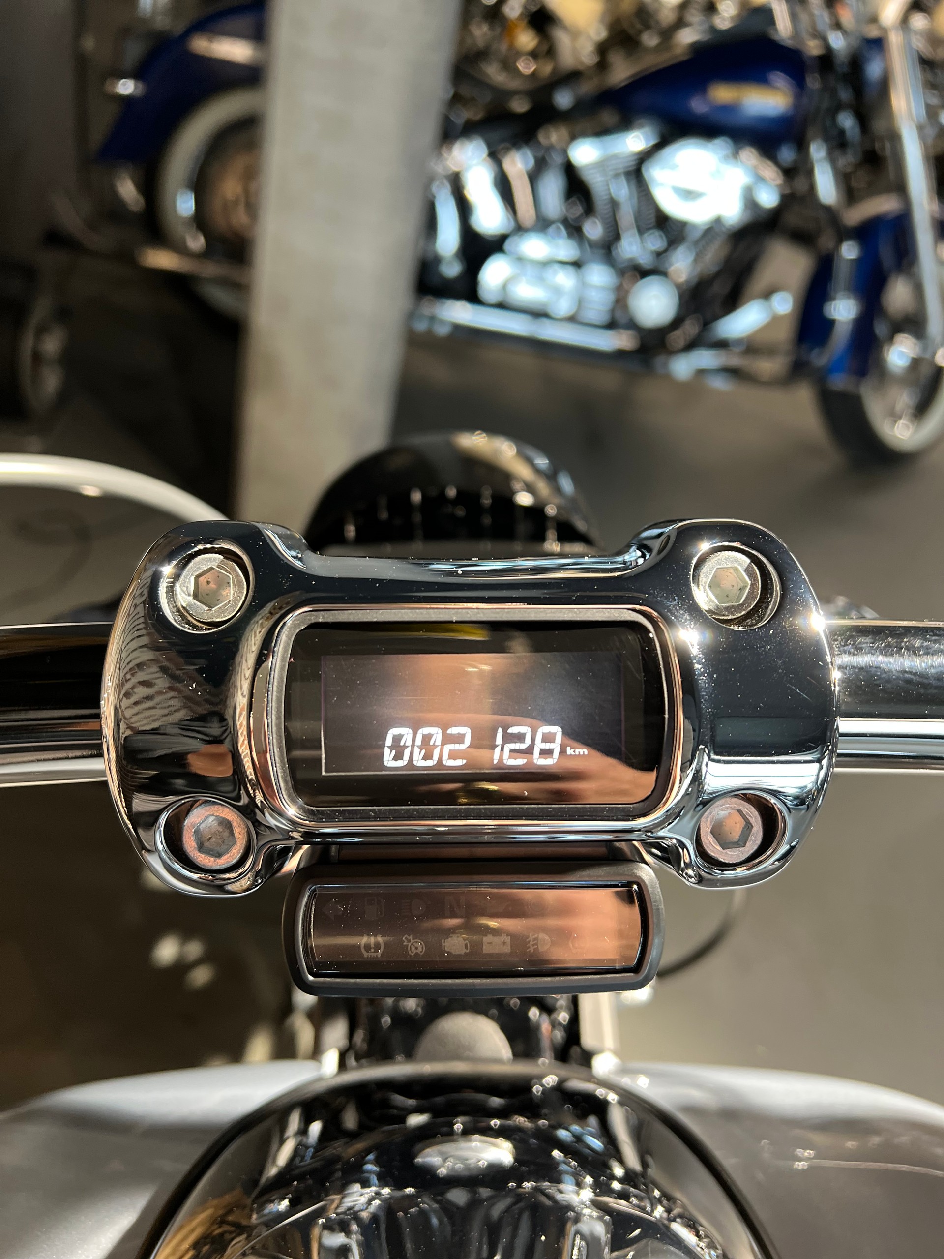 HARLEY-DAVIDSON FXBR Breakout 117-image-8