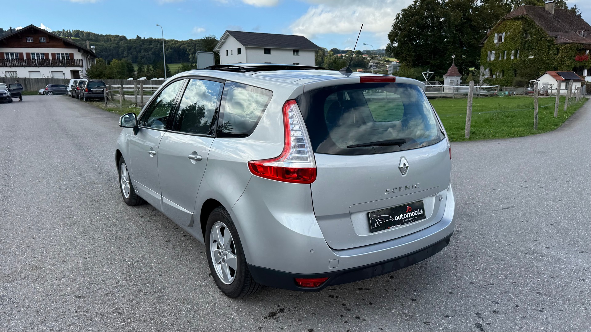 RENAULT Grand Scénic 1.4 16V Turbo Dynamique-image-4