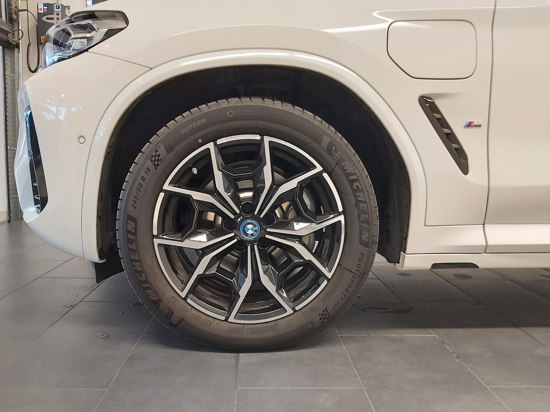 BMW X3 xDrive 30e M Sport-showroom-element-3
