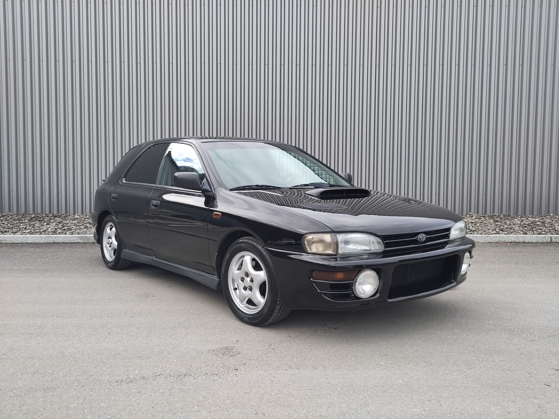 SUBARU Impreza 2.0 Turbo