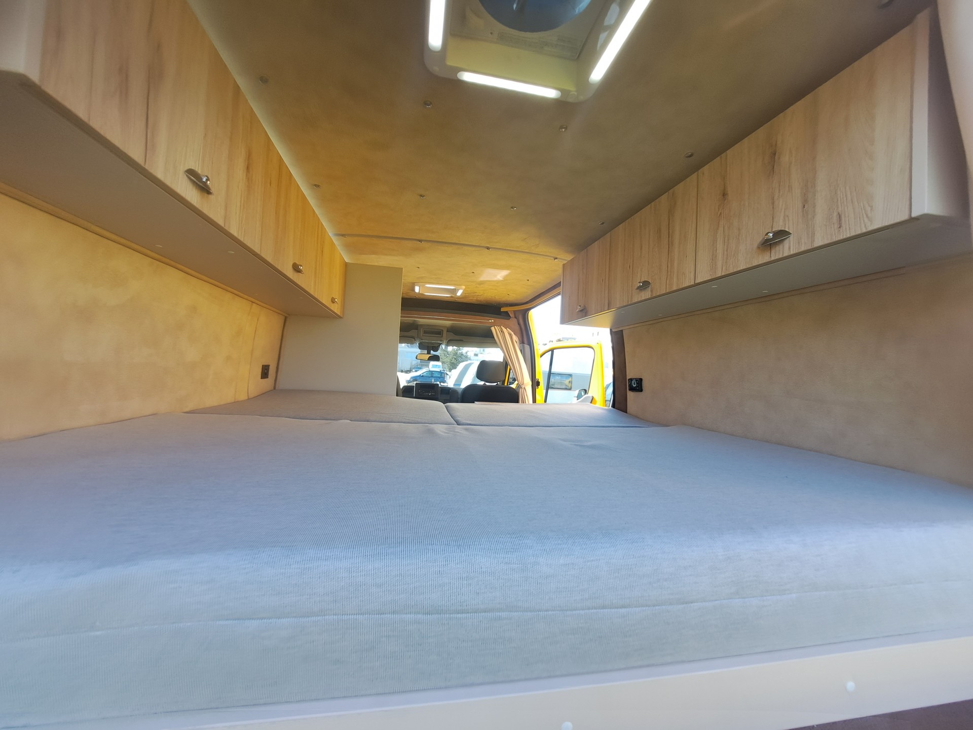 RENAULT Wohnmobil Camper L2H2-image-11