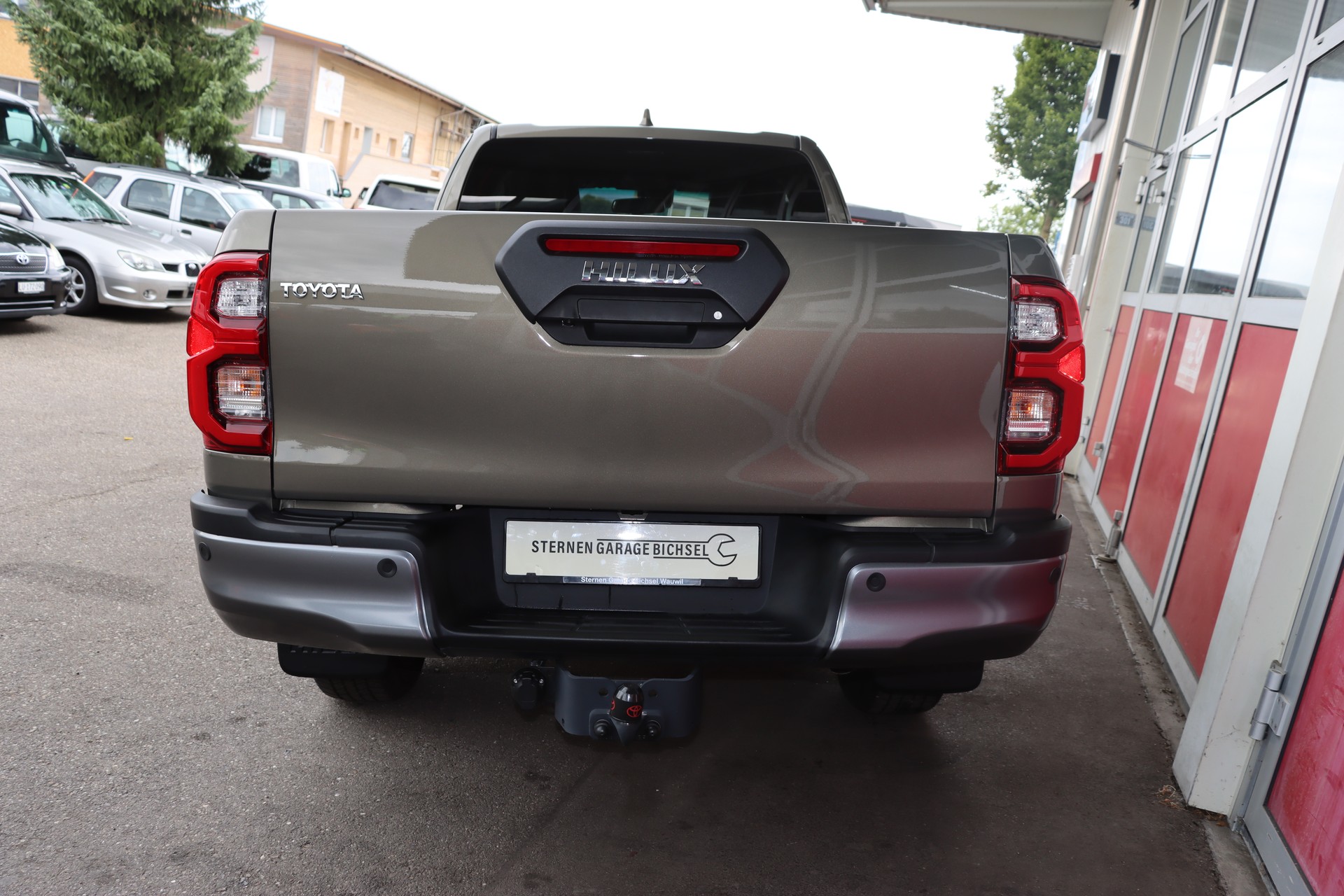 TOYOTA 2.8D-4D Invincible Extra Cap 4x4 A-image-7
