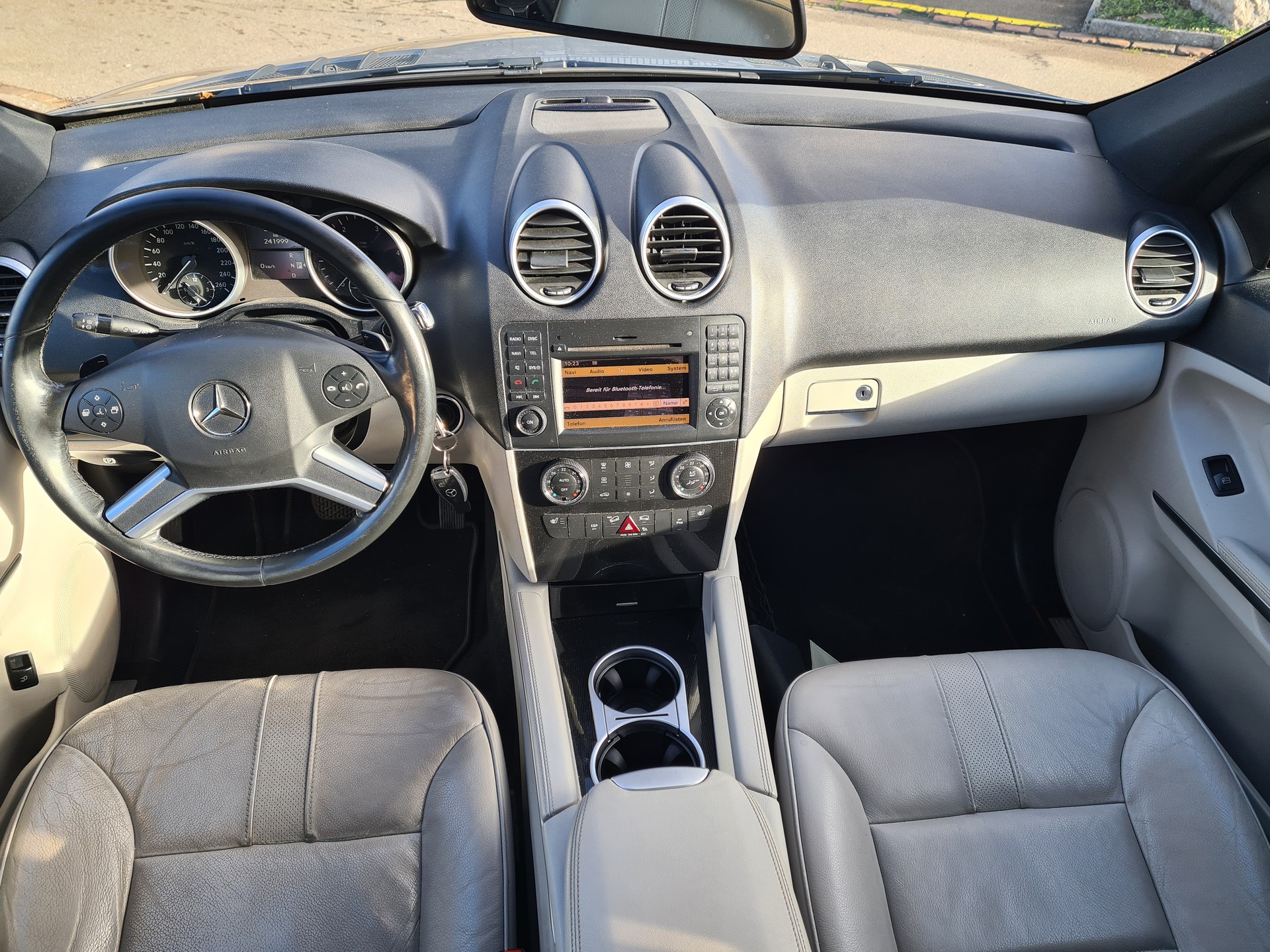 MERCEDES-BENZ ML 300 CDI Blue Eff. My Star 4Matic 7G-Tronic-image-9