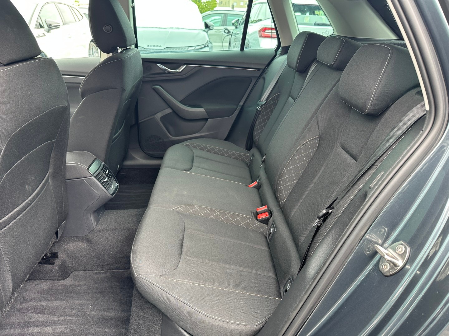 SKODA Kamiq 1.0 TSI Ambition DSG-image-6
