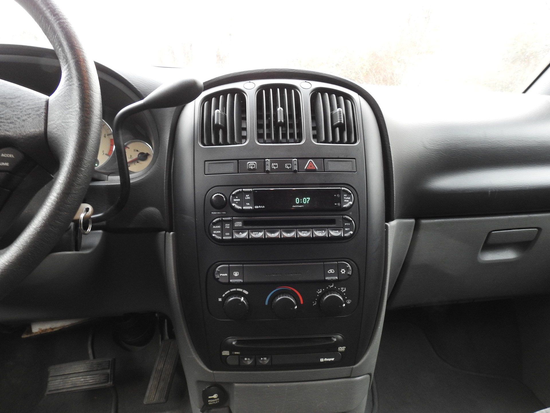 CHRYSLER Voyager 2.8 CRD SE Automatic-image-14