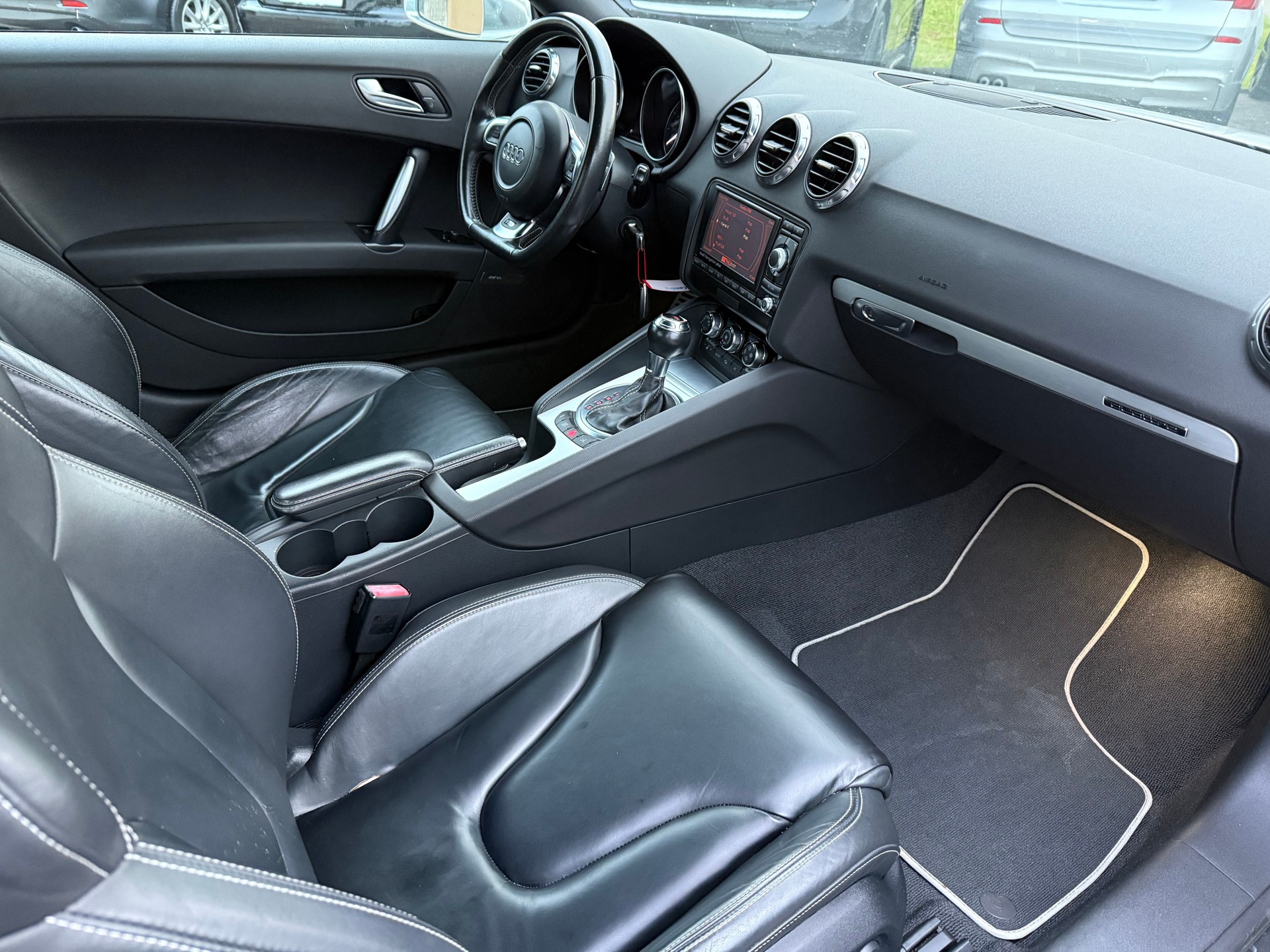 AUDI TTS Coupé 2.0 TFSI quattro S-tronic S-LINE-image-10