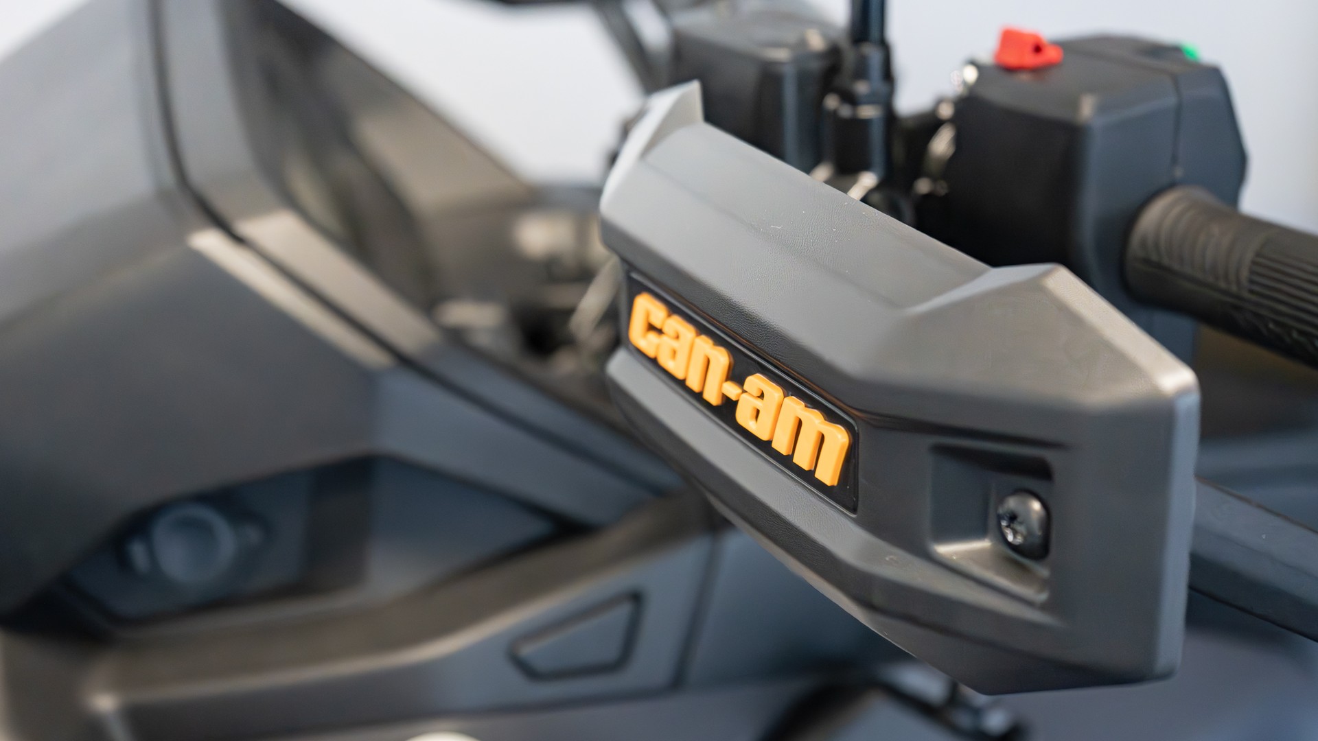 CAN-AM Outlander 1000R MAX X-TP-image-2