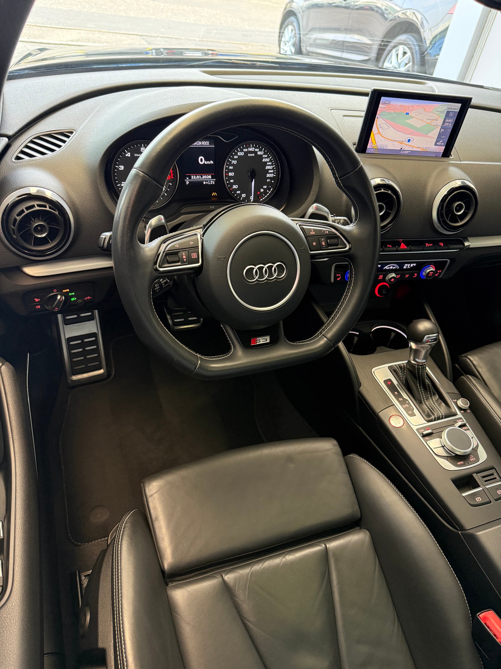 AUDI S3 Sportback 2.0 TFSI quattro S-tronic-image-4