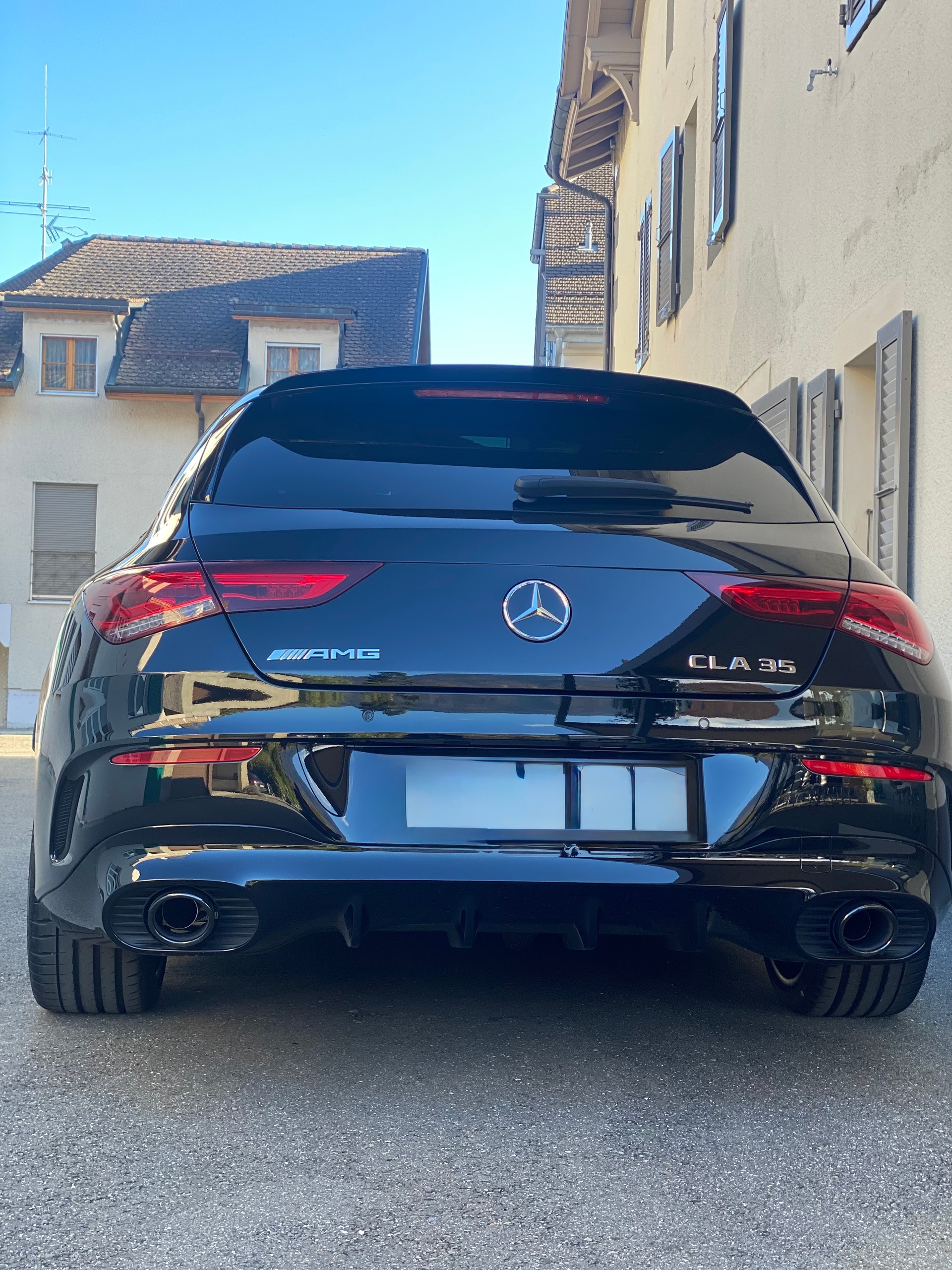 MERCEDES-BENZ CLA Shooting Brake 35 AMG 4Matic 7G-DCT-image-3