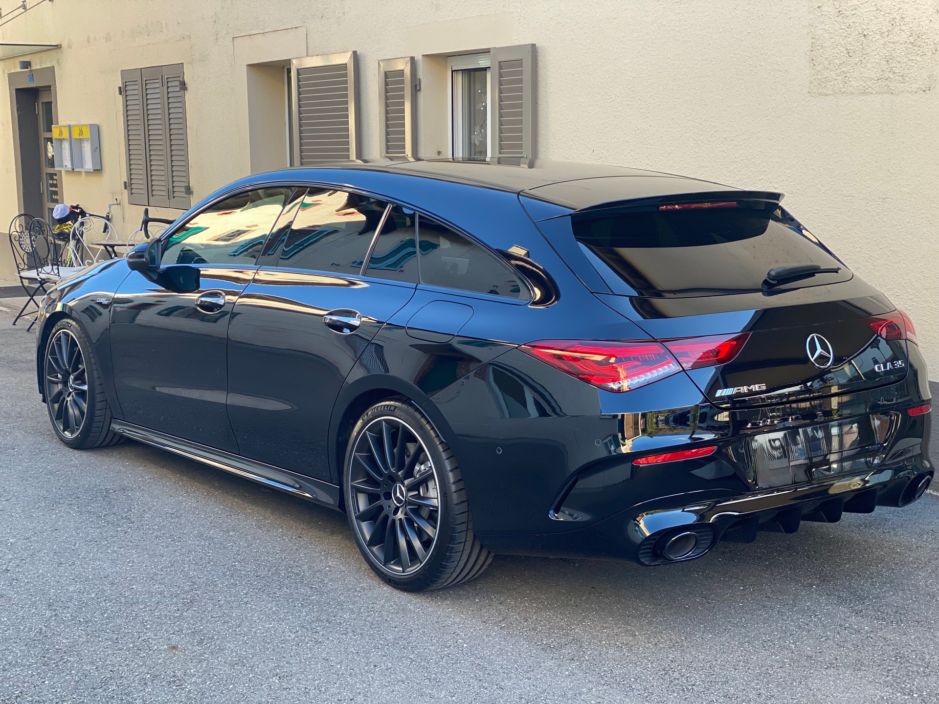 MERCEDES-BENZ CLA Shooting Brake 35 AMG 4Matic 7G-DCT-image-2