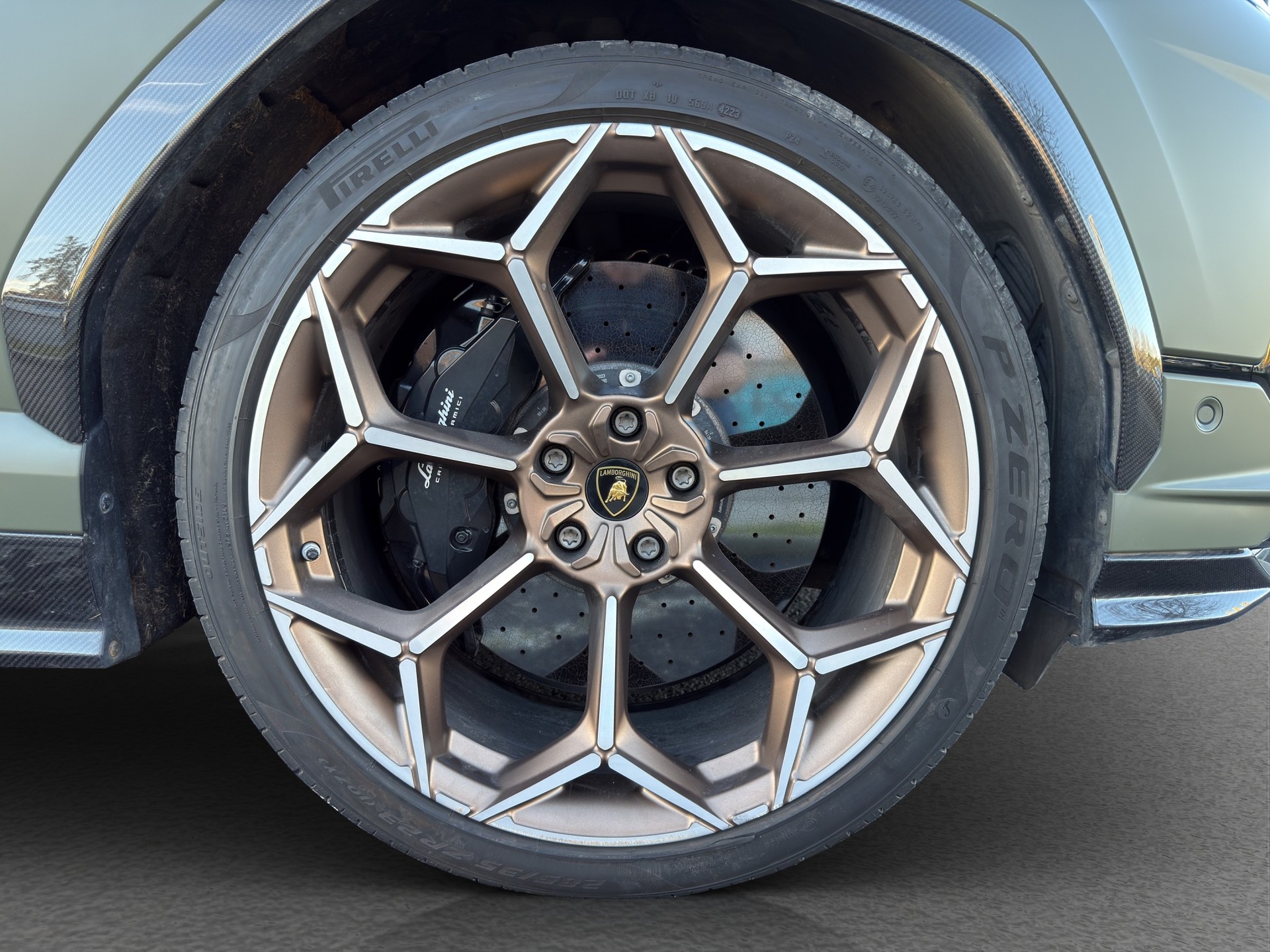 LAMBORGHINI Urus Performante E-Gear-image-8