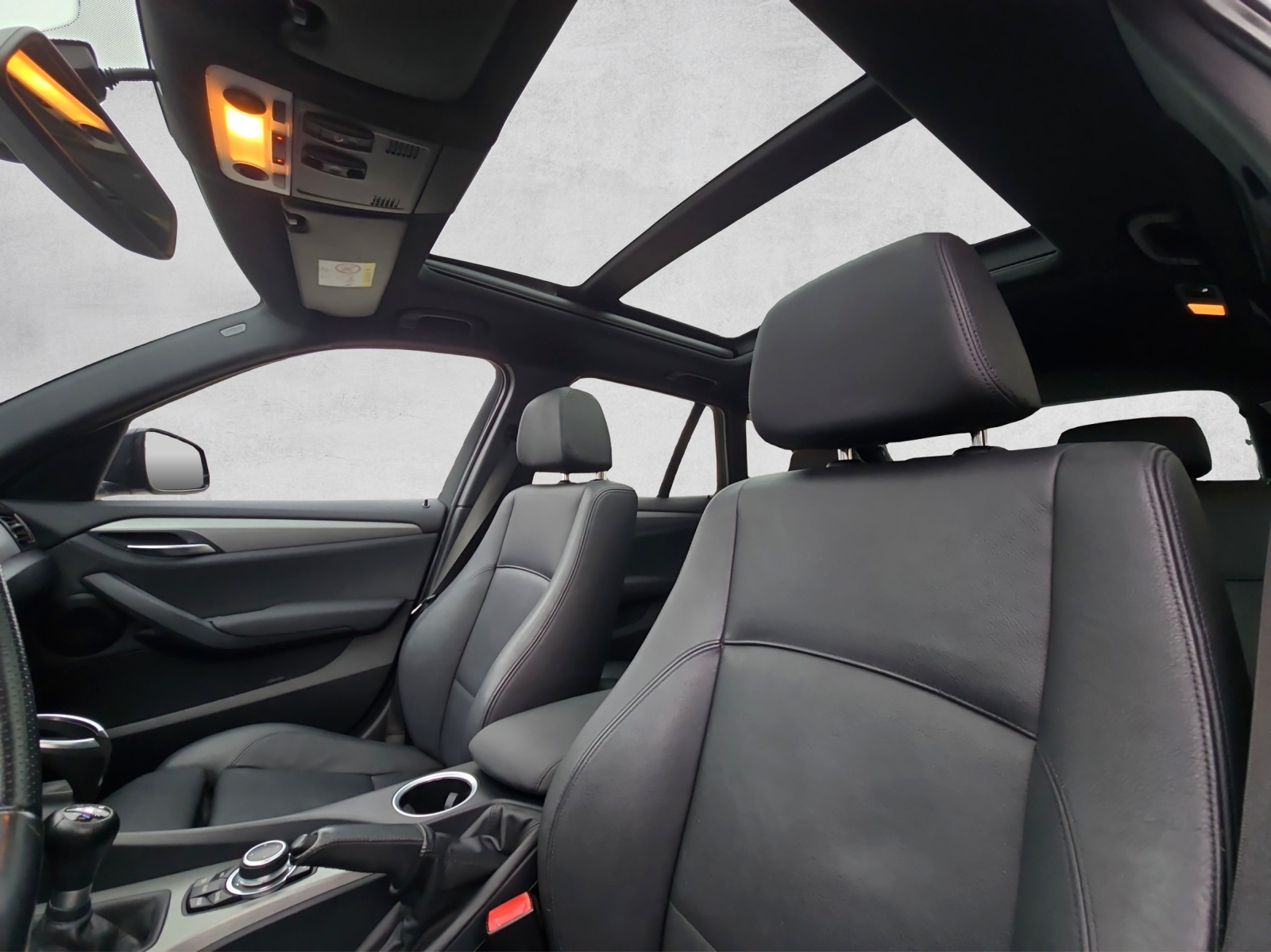 BMW X1 xDrive 20i M-Sportpaket-image-8
