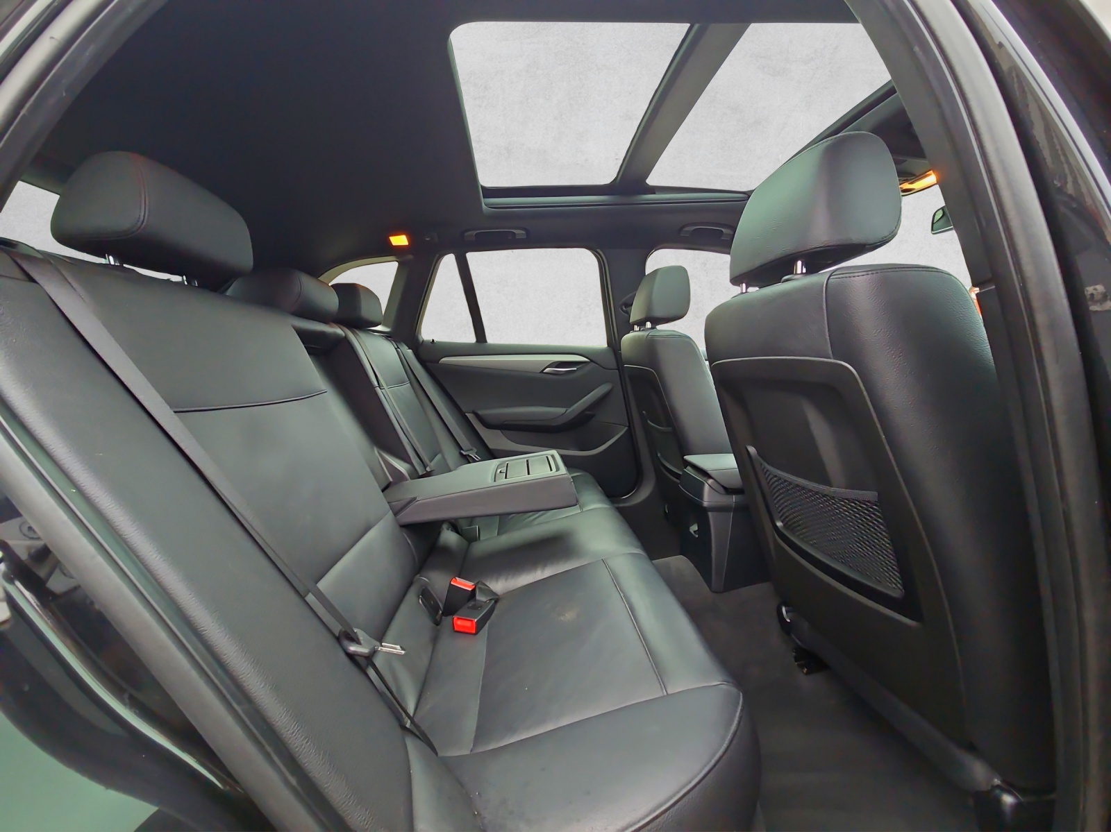 BMW X1 xDrive 20i M-Sportpaket-image-10