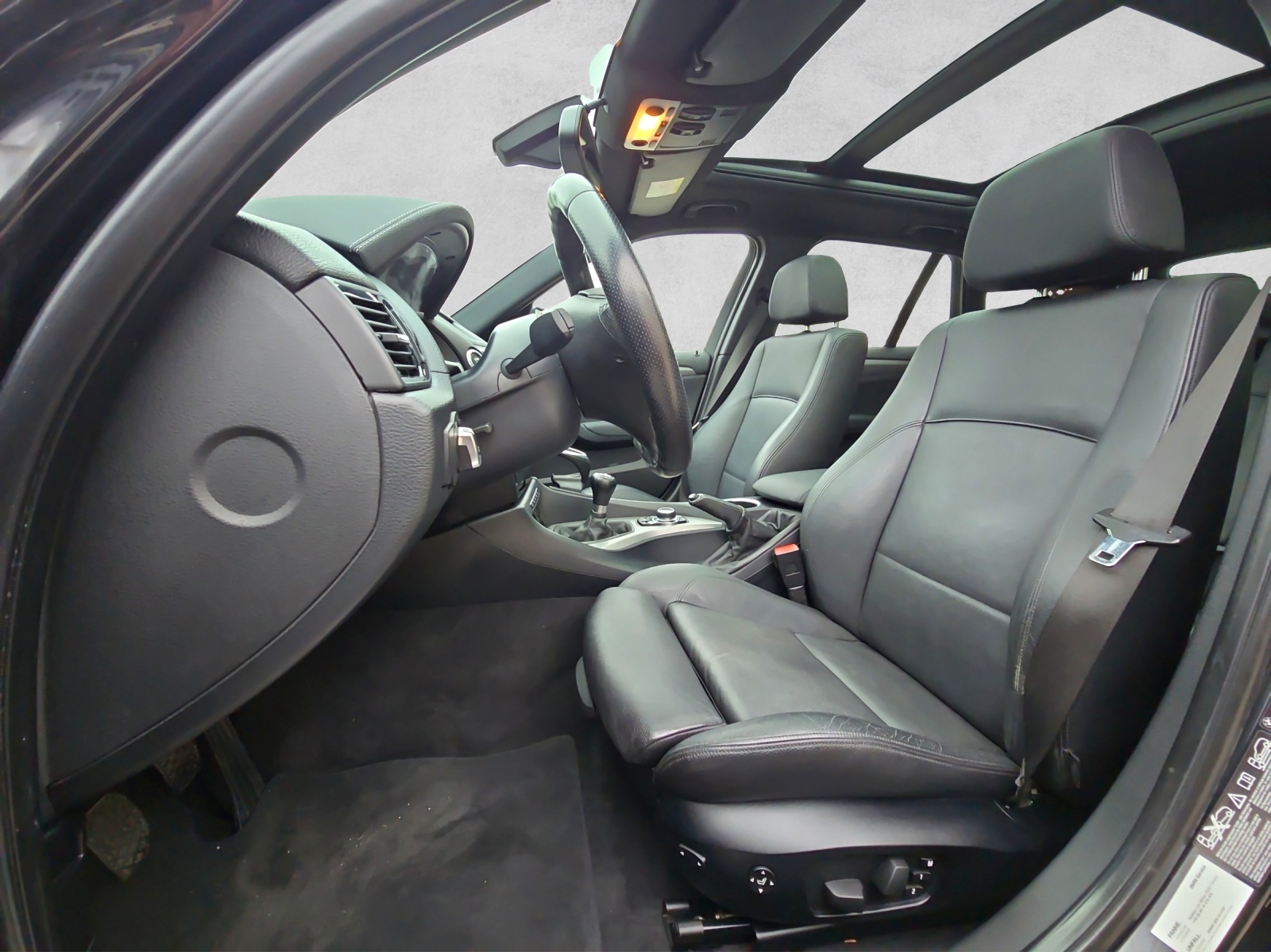 BMW X1 xDrive 20i M-Sportpaket-image-7