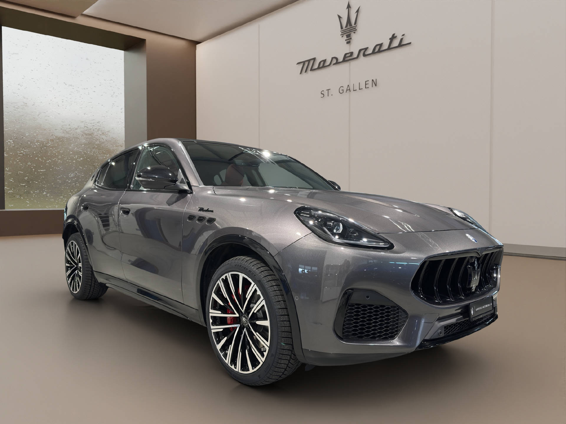MASERATI Grecale 2.0 Hybrid Modena-showroom-element-2