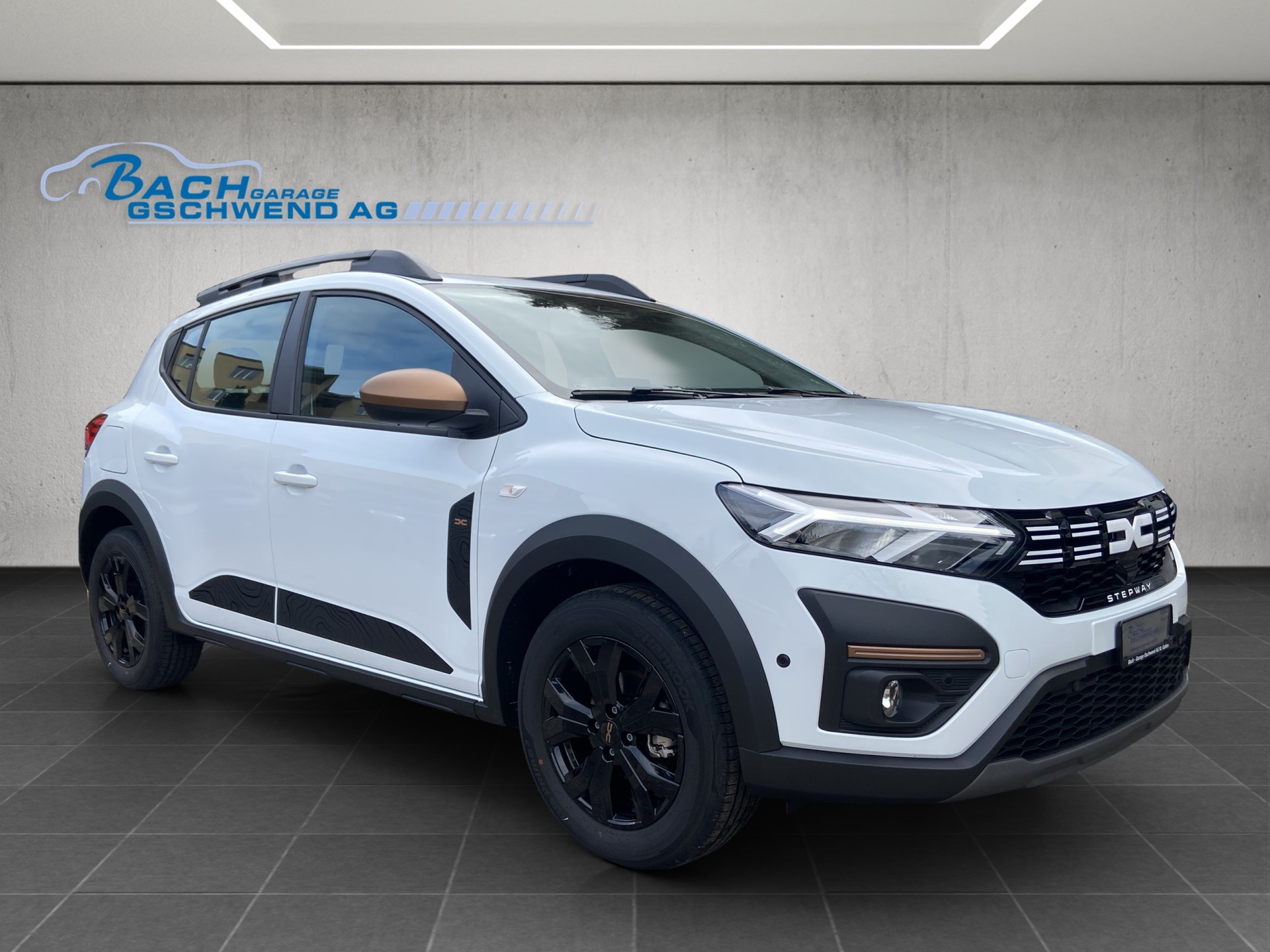 DACIA Sandero Stepway TCe 90 Extreme+ CVT-showroom-element-1