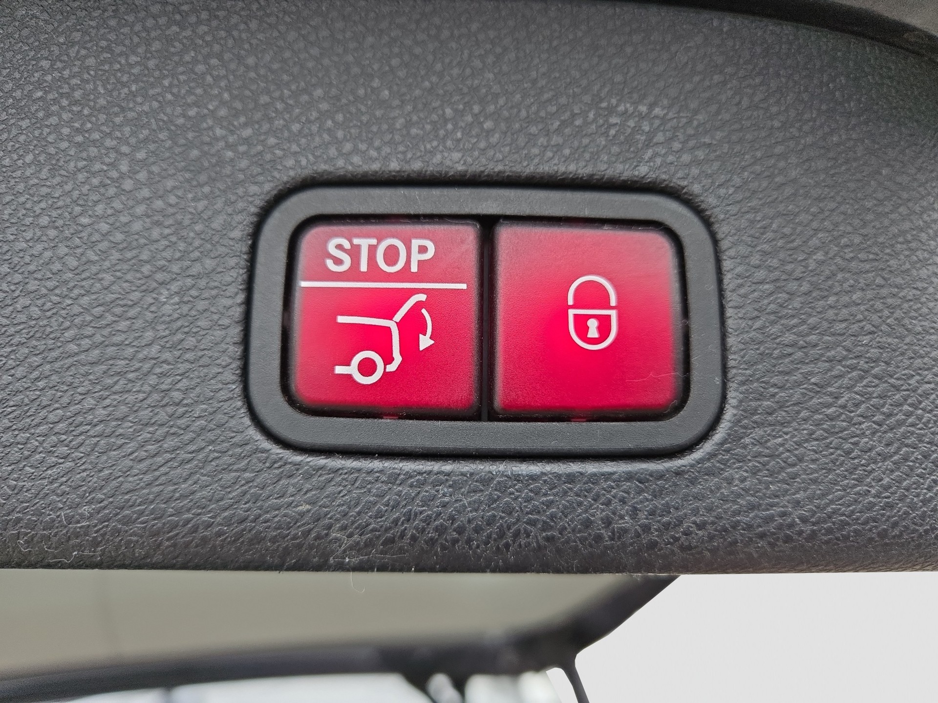 MERCEDES-BENZ GL 350 BlueTEC 4Matic 7G-TRONIC-showroom-element-2