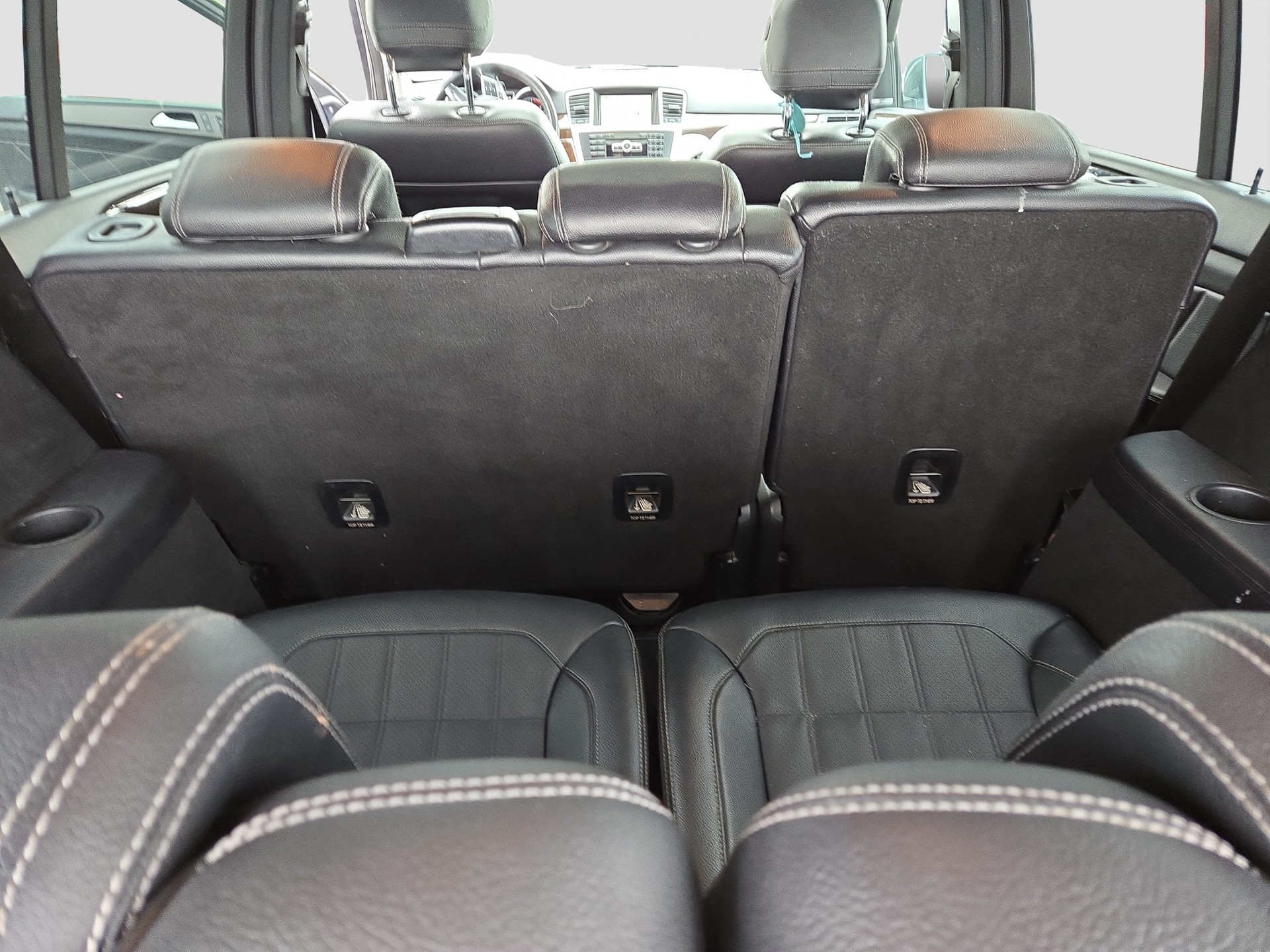 MERCEDES-BENZ GL 350 BlueTEC 4Matic 7G-TRONIC-showroom-element-3