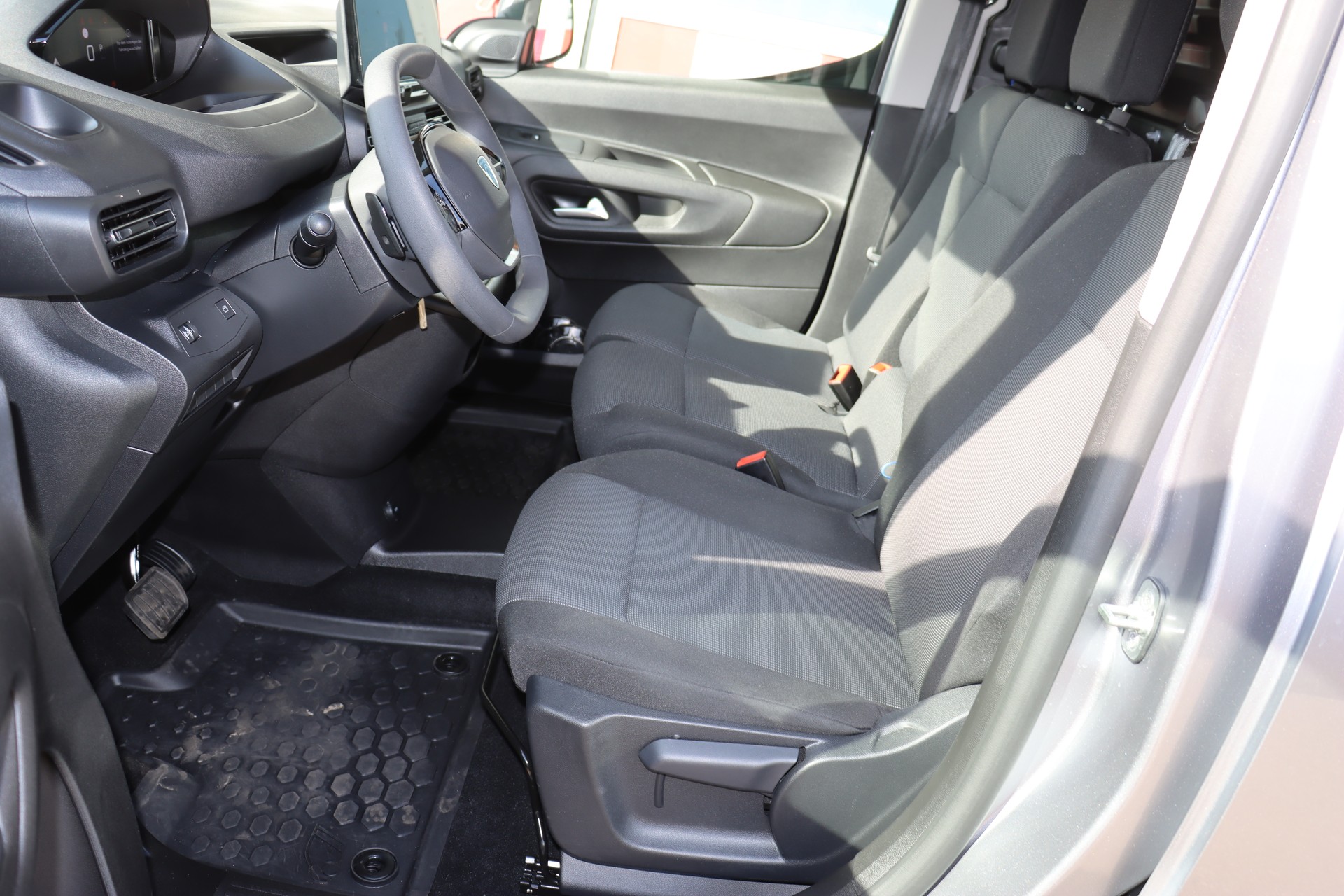 PEUGEOT BlueHDi-image-12
