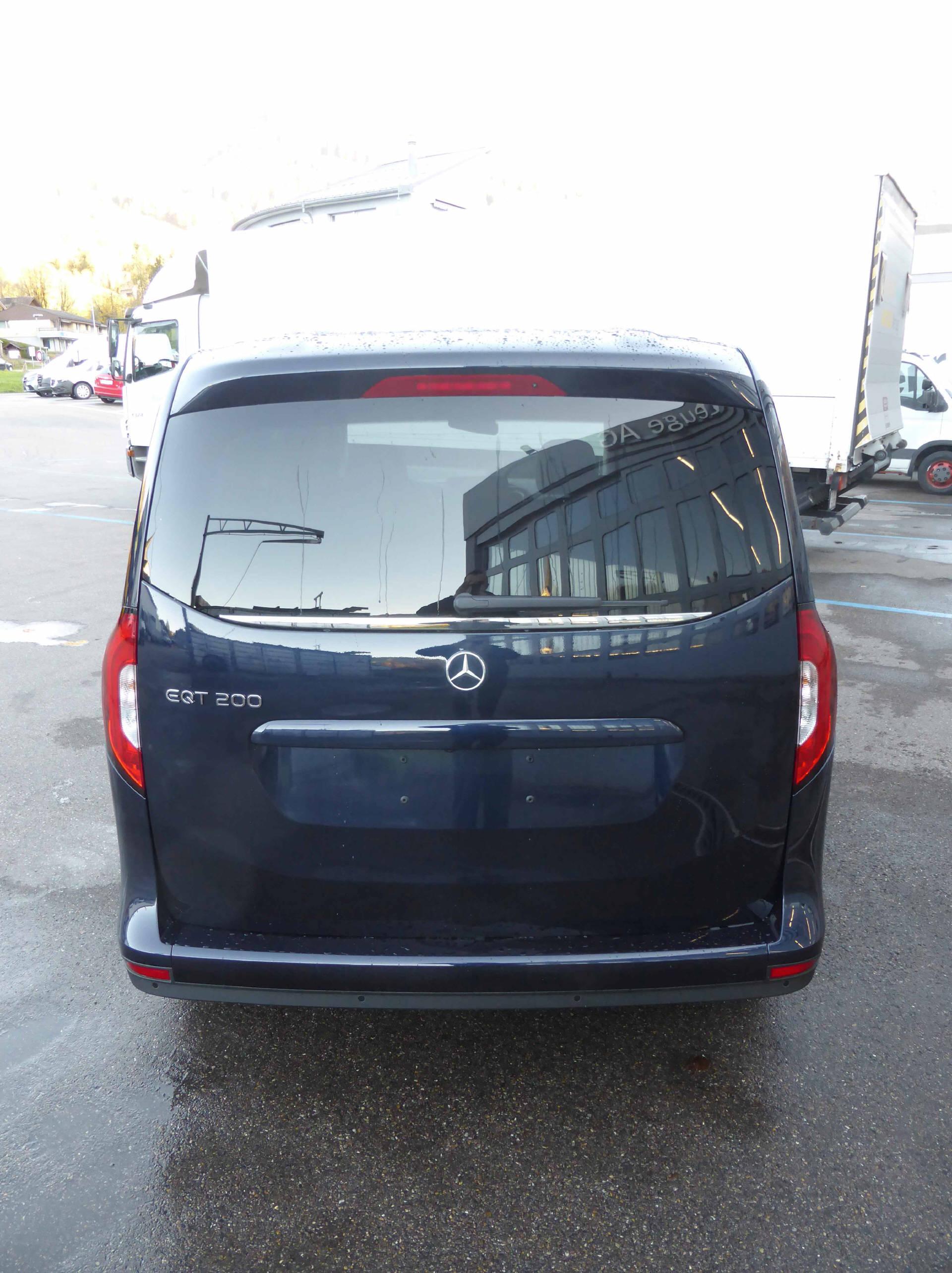 MERCEDES-BENZ Premium Plus Van S-showroom-element-3